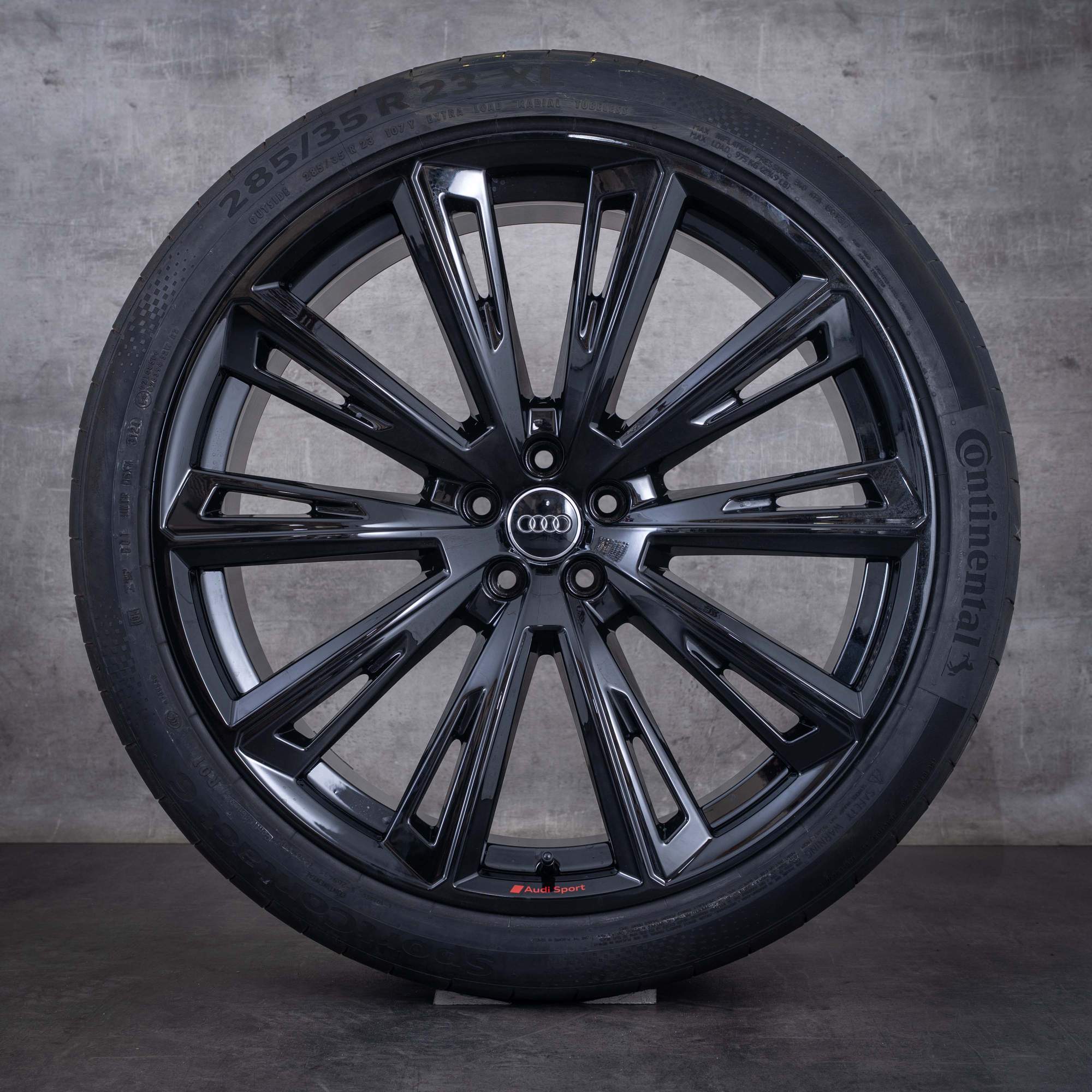 Original Audi Q8 SQ8 Felgen 23 Zoll 4M8 Sommerräder Trapezoid 4M8601025R schwarz glanz