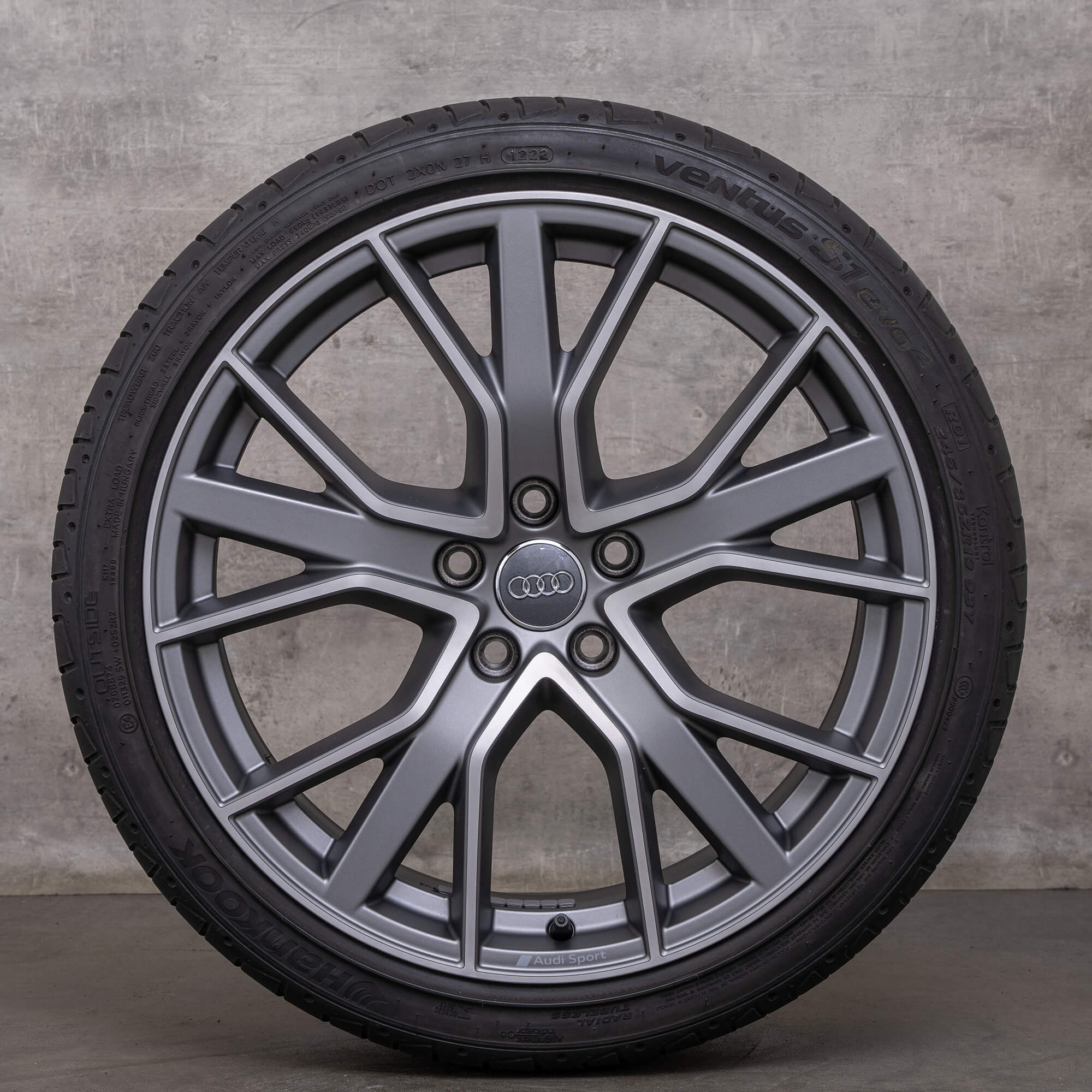 Originale Audi A4 S4 fælge 19 tommer 8W B9 sommerhjul 8W0601025DH antracit poleret