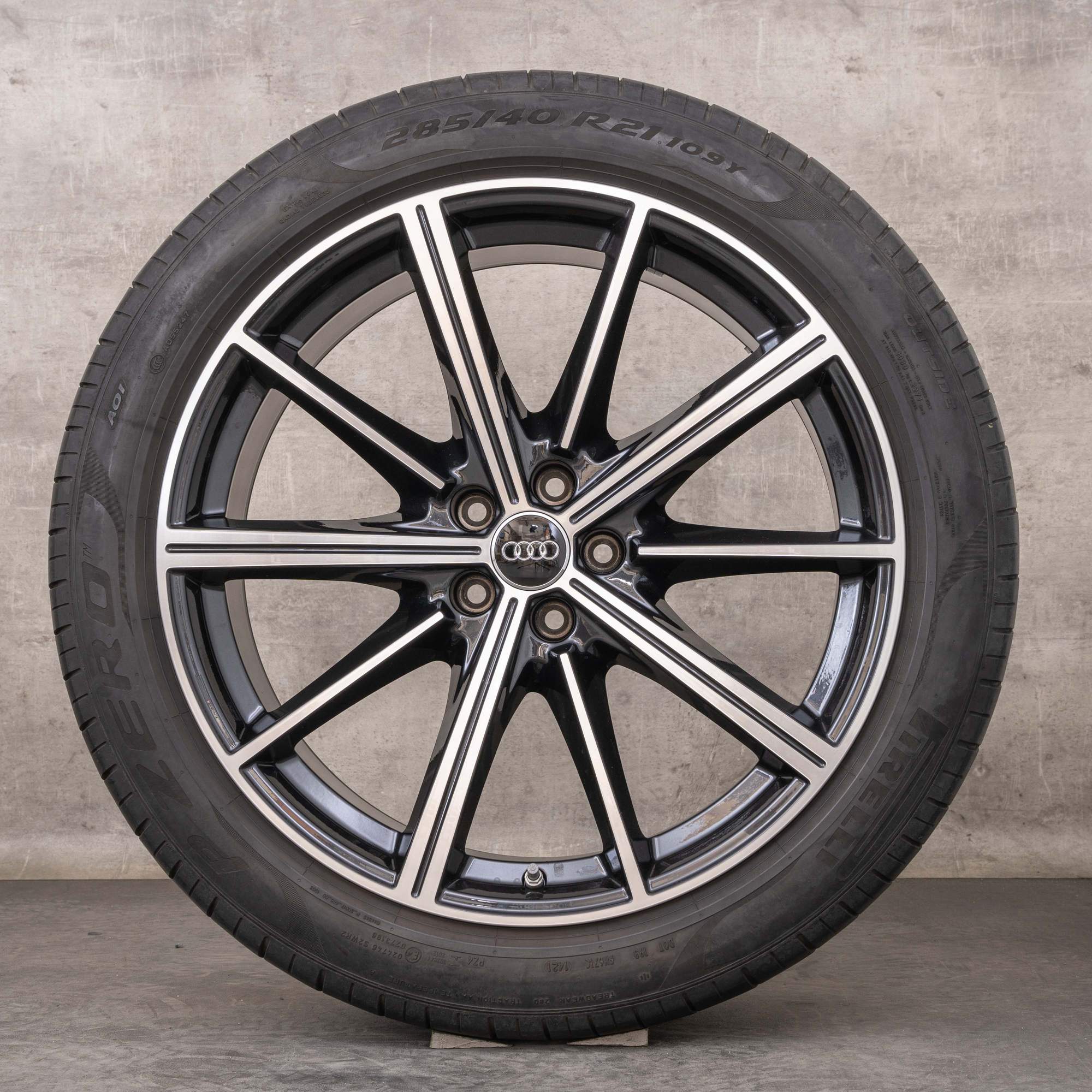 Alkuperäiset Audi Q7 SQ7 vanteet 21 tuuman 4M kesäpyörät 4M0601025CC graniitti kiillotettu