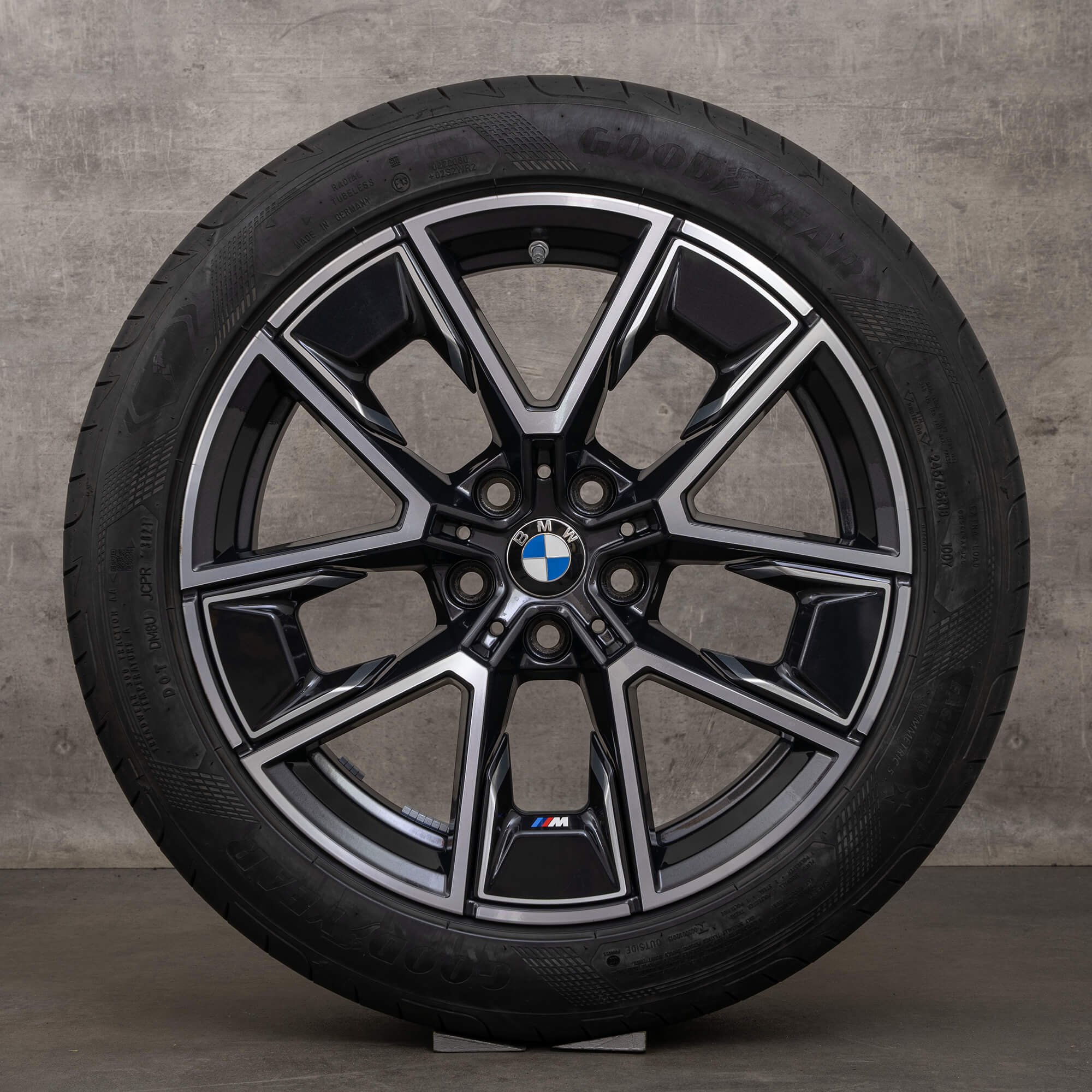 Originale BMW 4er i4 G26 18 Zoll Felgen Sommerreifen Styling 858 Aerodynamik