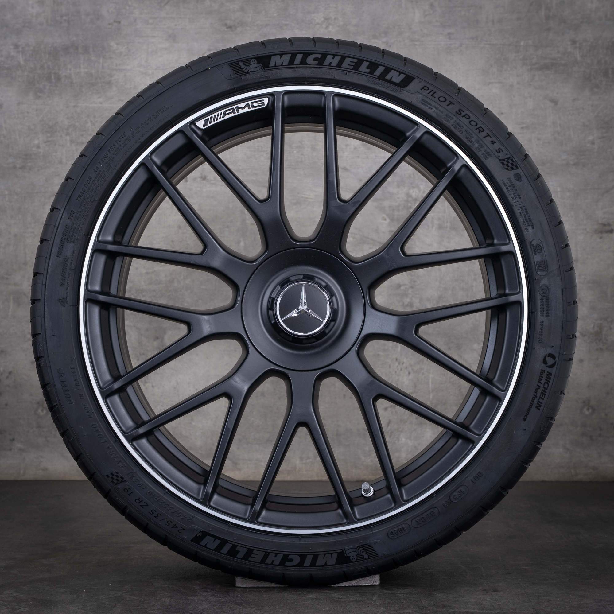 Jantes originais Mercedes-Benz Classe C C63 e S AMG de 19 polegadas W205 S205 para pneus verão A2054011700 A2054011800, pretas mate com acabamento diamantado, NOVAS
