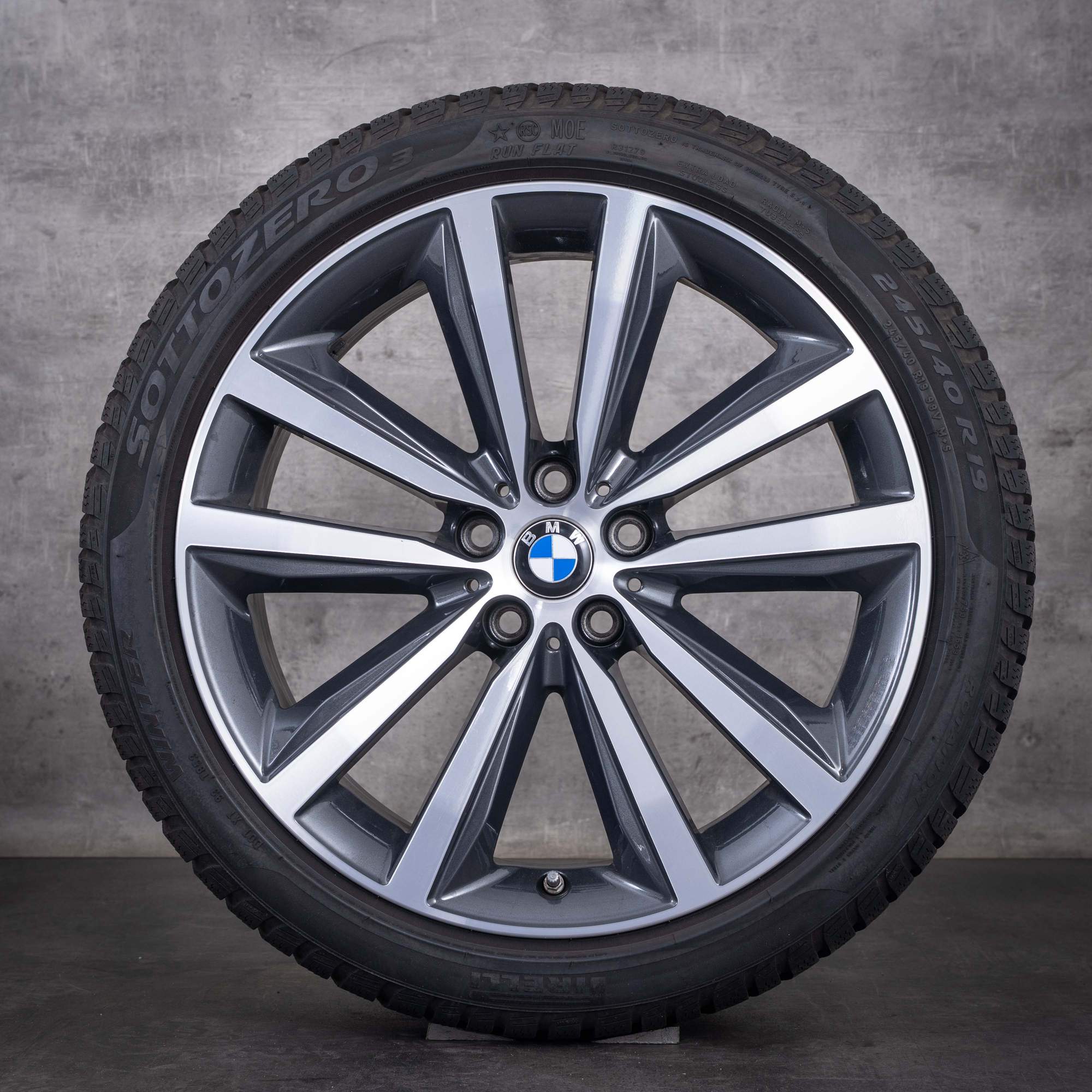 Original BMW 8er Winterräder 19 Zoll G14 G15 G16 Felgen 6884202 6884203 Styling 733 midnight grey glanzgedreht