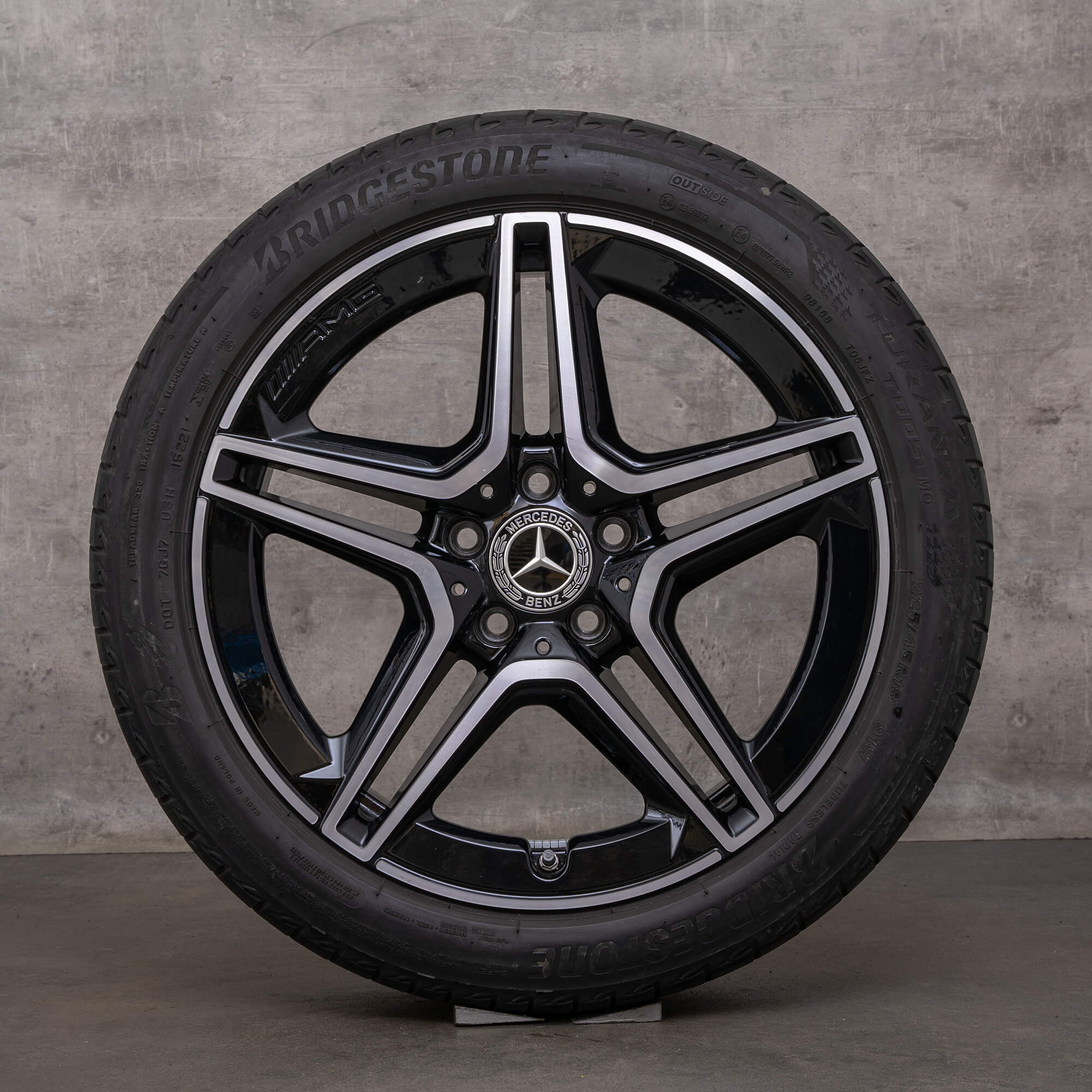 Orijinal Mercedes Benz A B Sınıfı CLA AMG jantlar 18 inç W177 V177 W247 X118 C118 yaz jantları A1774011500 siyah parlak tornalı