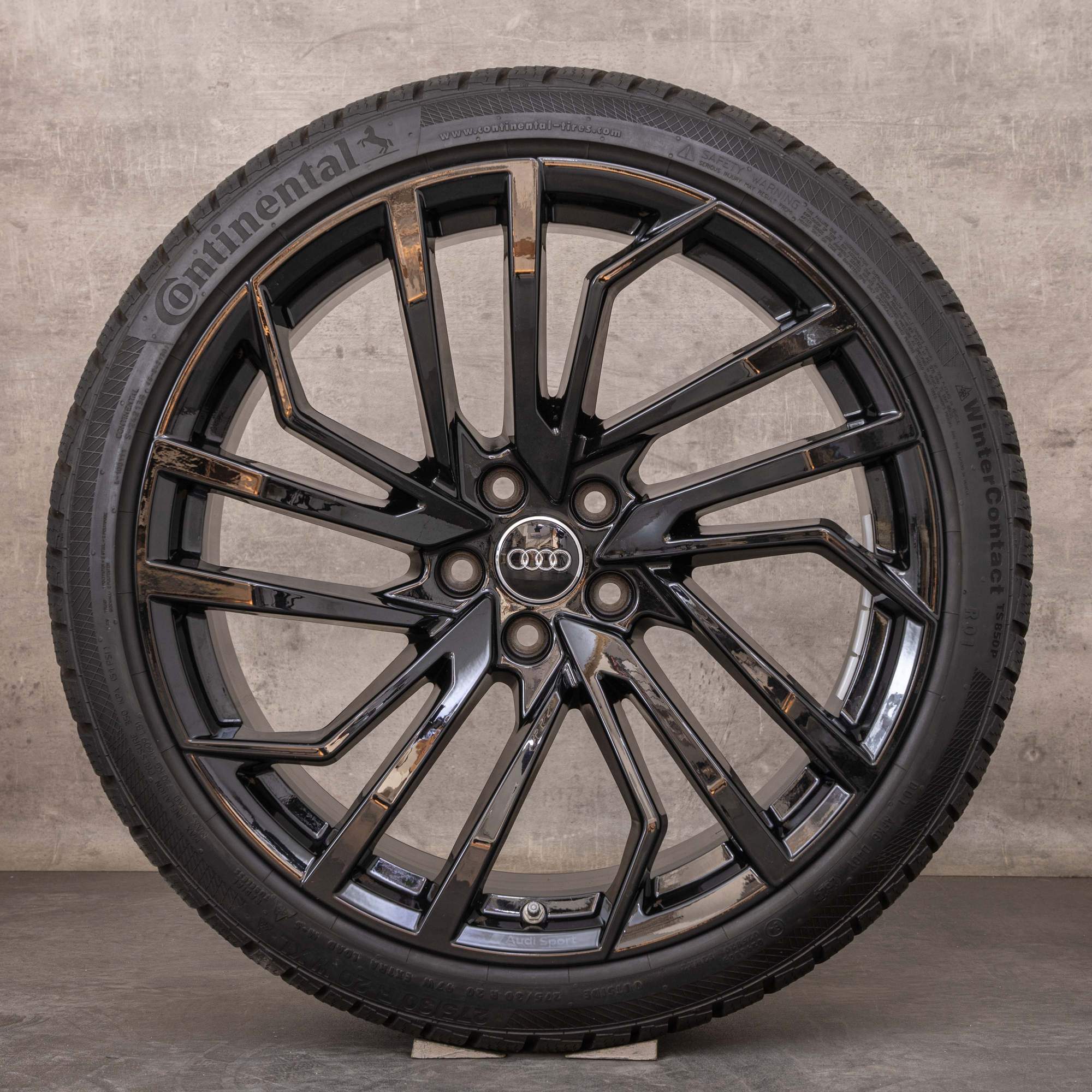 Originale Audi RS4 RS5 vinterhjul 20 tommer B9 8W RS felger 8W0601025FT 5-segment eiker Evo design svart blank