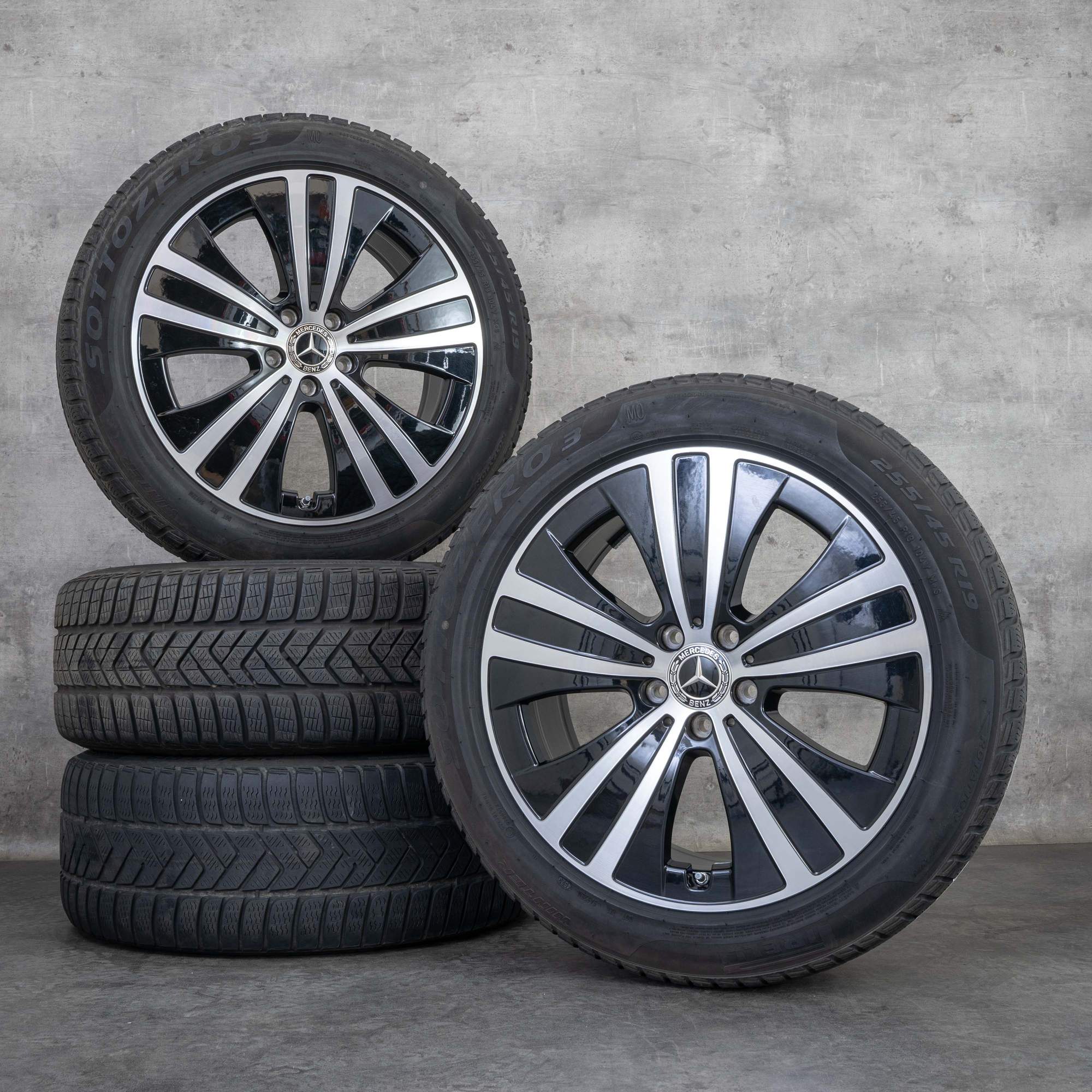 Alkuperäiset Mercedes Benz EQE talvirenkaat 19 tuuman V295 vanteet A2954011200 musta kiillotettu