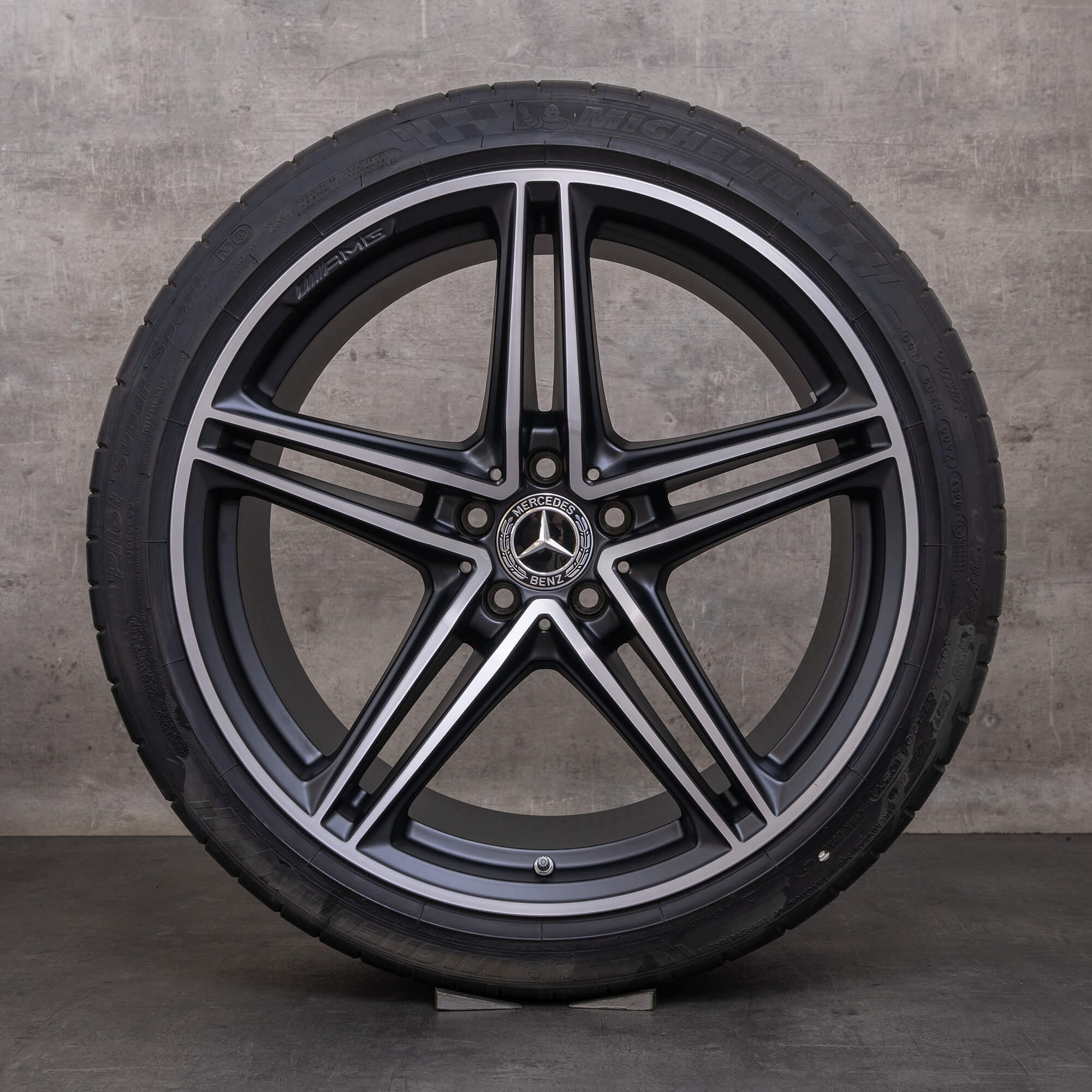 Alkuperäiset Mercedes Benz AMG GT vanteet 19 20 tuuman C190 R190 kesäpyörät A1904011800 A1904011900 musta matta kiillotettu