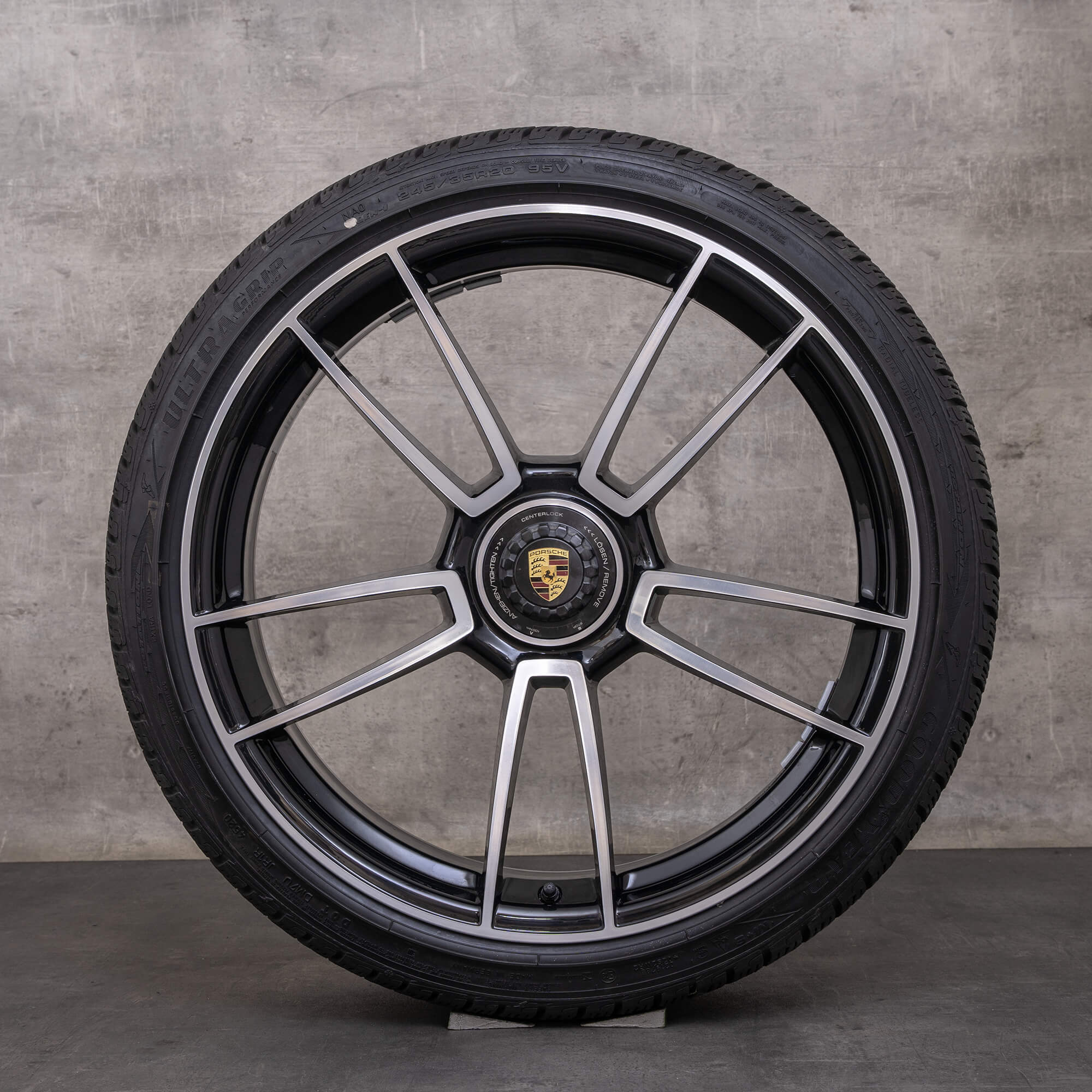Oryginalne koła zimowe Porsche 911 20 cali 992 I Turbo & S Kabriolet 992601025AB 992601025AC czarne Polerowane