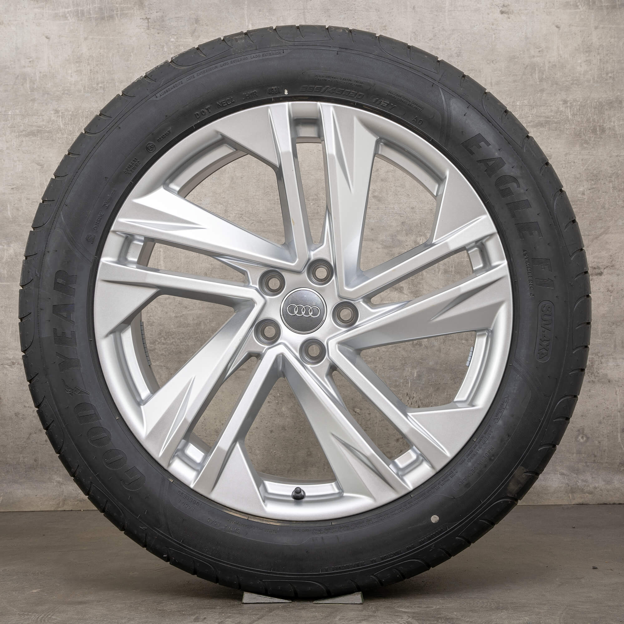 Original Audi Q7 Jantes 20 pouces 4M Pneus d'été 4M0601025BQ Turbines argent Sommerrder