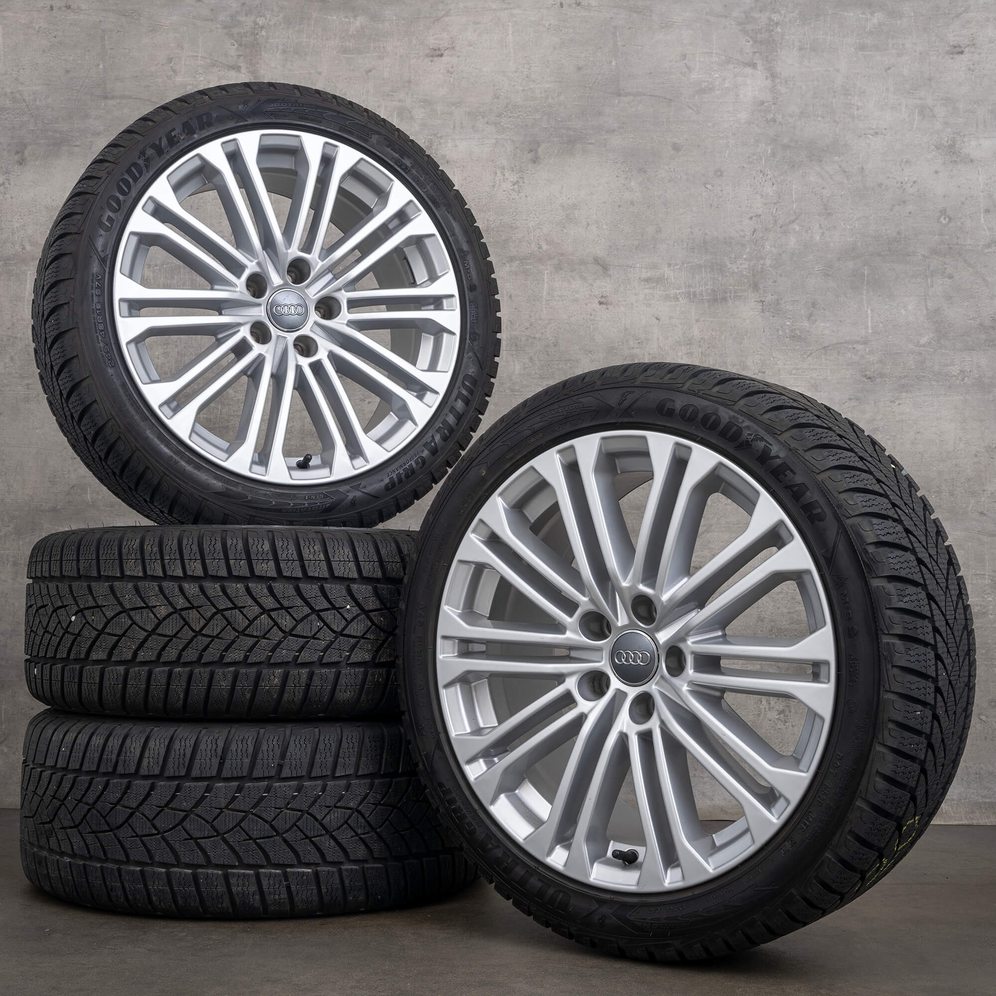 Audi Original Tappetini Gomma Anteriori Per A5 (B9 F5) Coupé/Cabrio – Set 2 Pezzi, Nero, 8W7061501 041