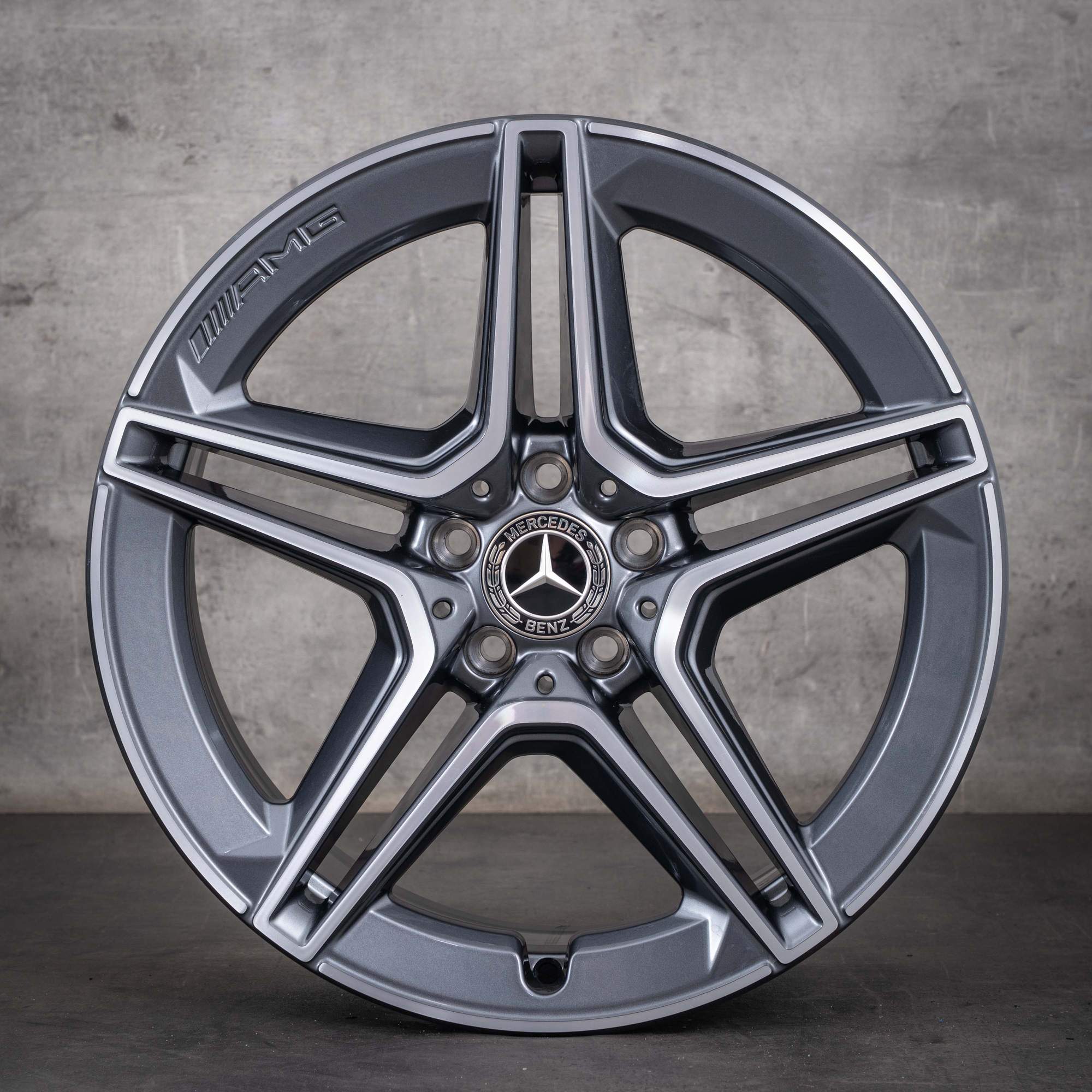 Originální disky Mercedes-Benz Třídy S AMG 19 palců W223 X223 V223 A2234011300 v barvě himalaya grey s diamantovým výbrusem