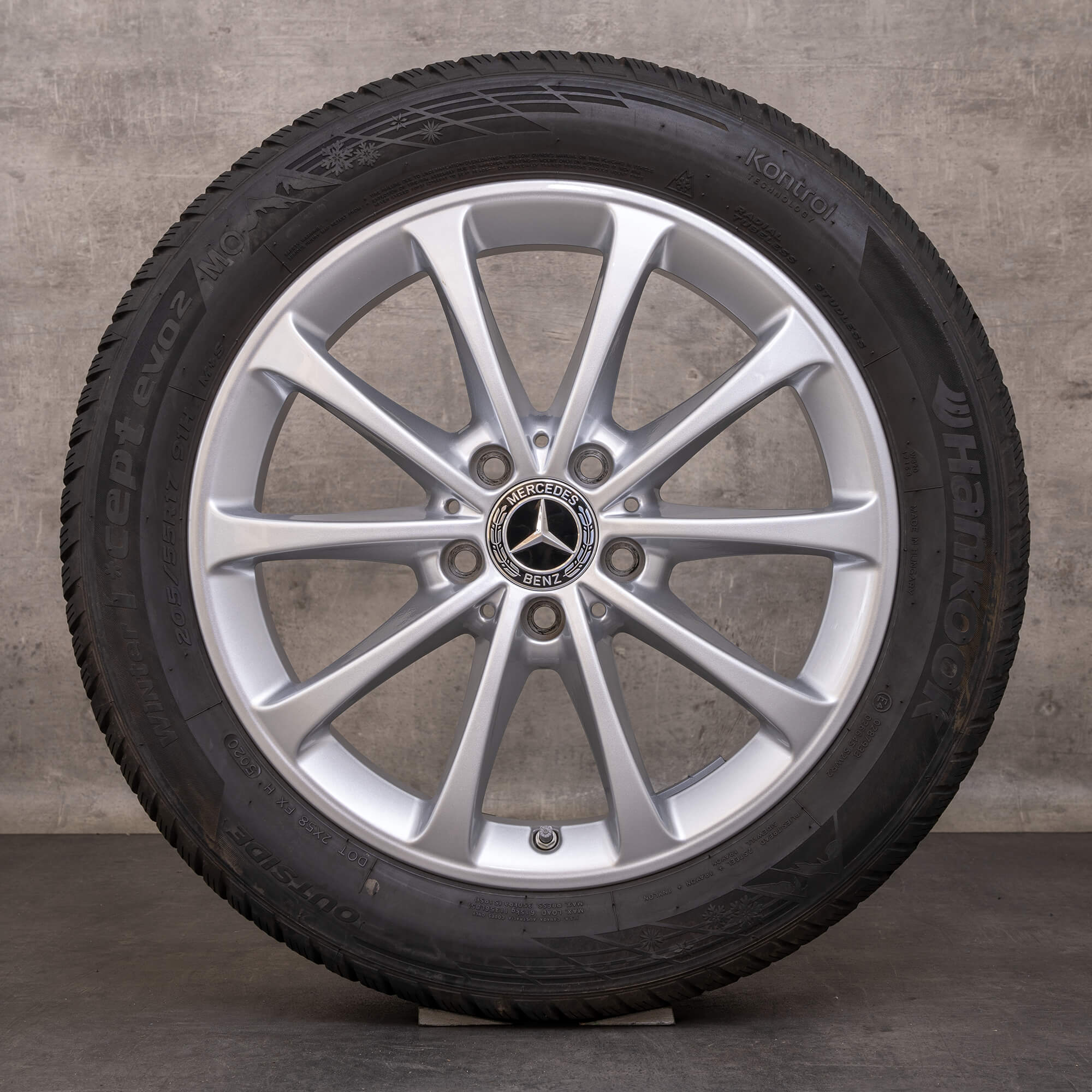 Oryginalne koła zimowe Mercedes Benz A Klasa B CLA 17 cali W177 V177 W247 C118 X118 Felgi A1774010300 srebrne