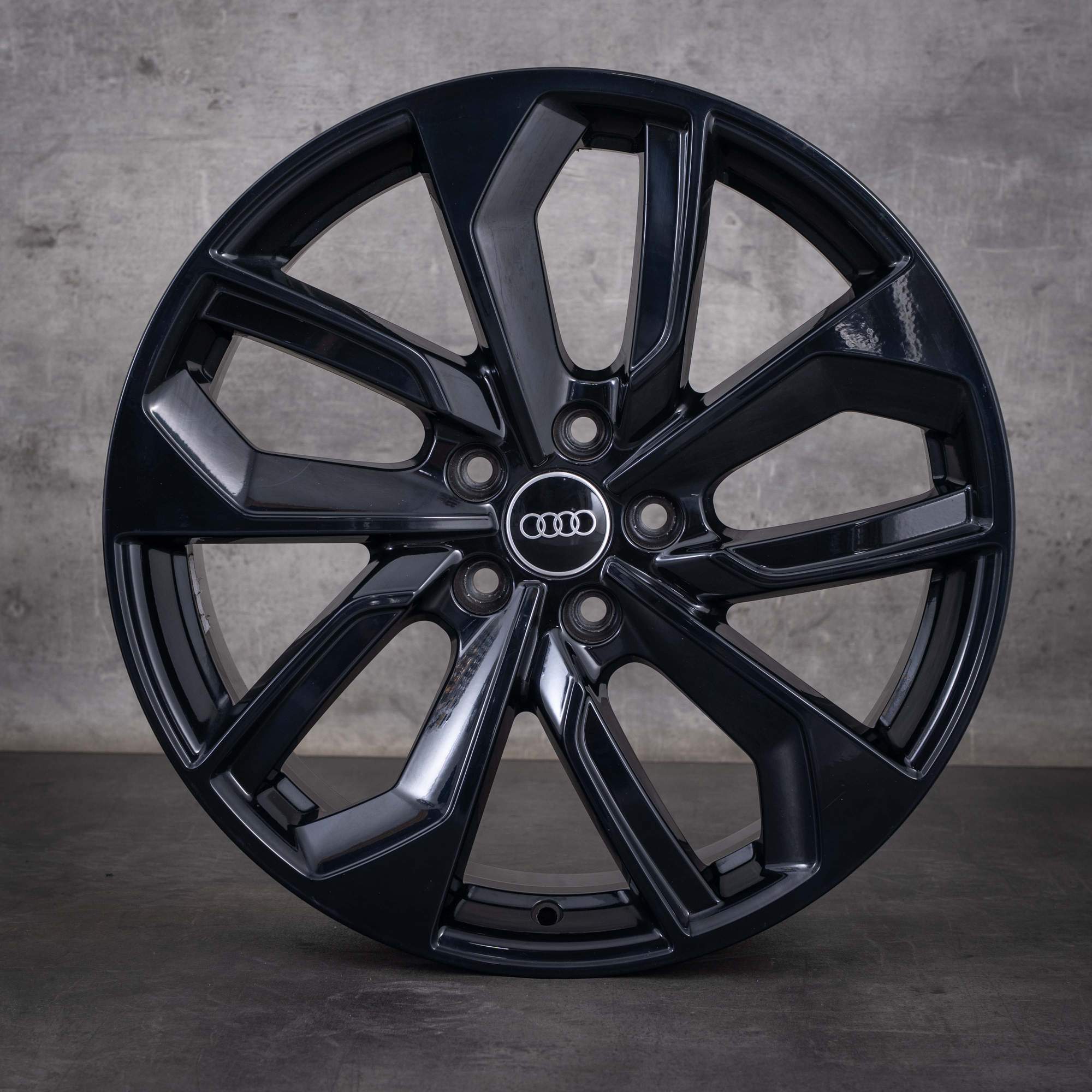 Original Audi A3 S3 8Y 19 Zoll Felgen 8Y0601025S Edge schwarz glanz