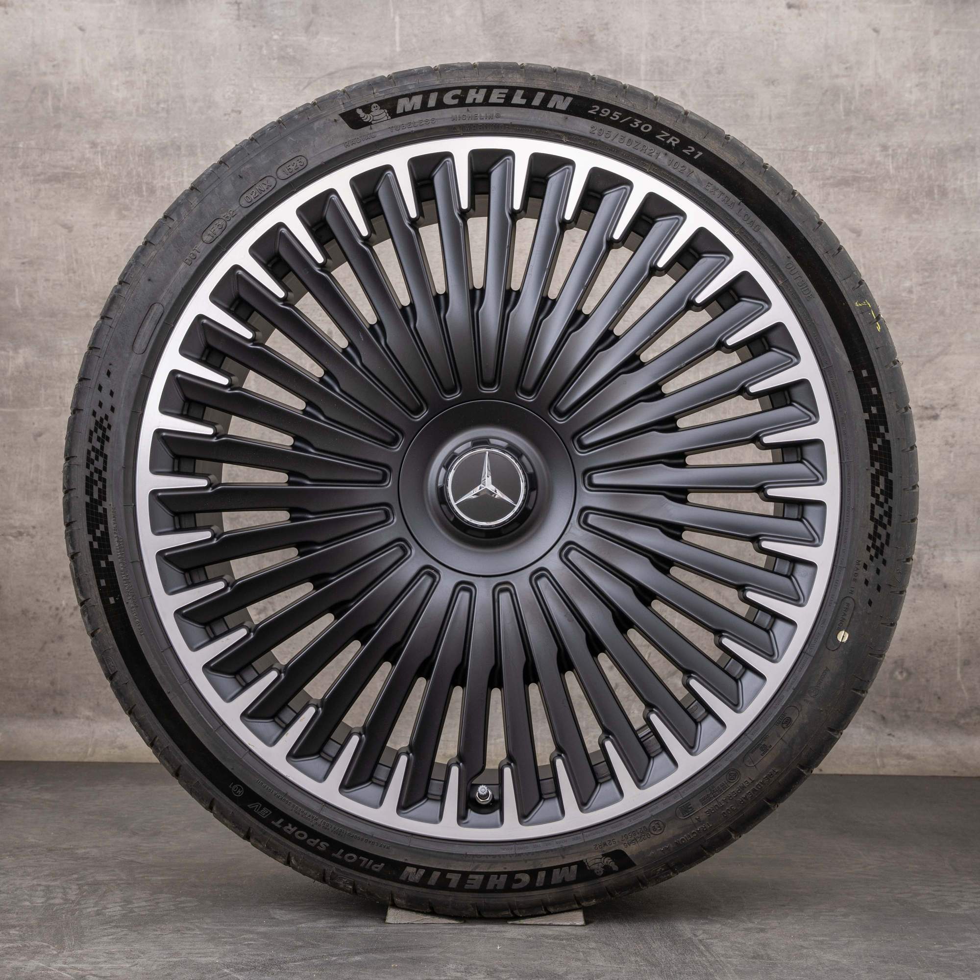 Oryginał Mercedes Benz EQE 43 53 AMG felgi 21 cali V295 koła letnie A2954013100 A2954013200 czarny mat polerowane