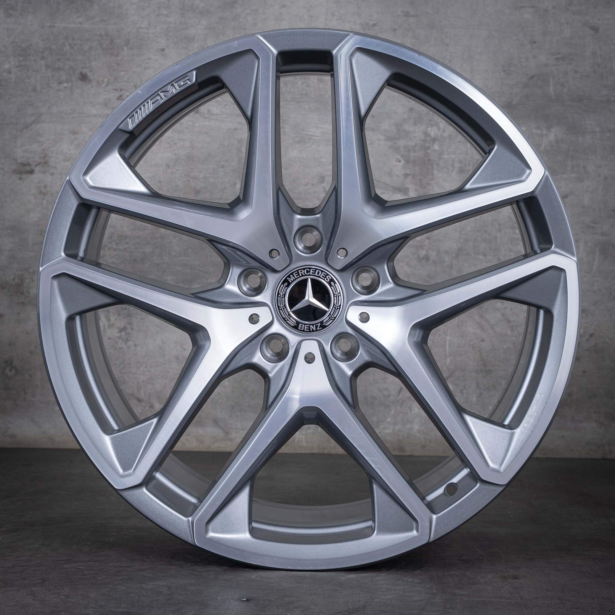 Alkuperäiset Mercedes Benz G-sarjan G63 AMG talvirenkaat 21 tuuman W463A W465 vanteet A4634011900 himalajanharmaa Kiillotettu