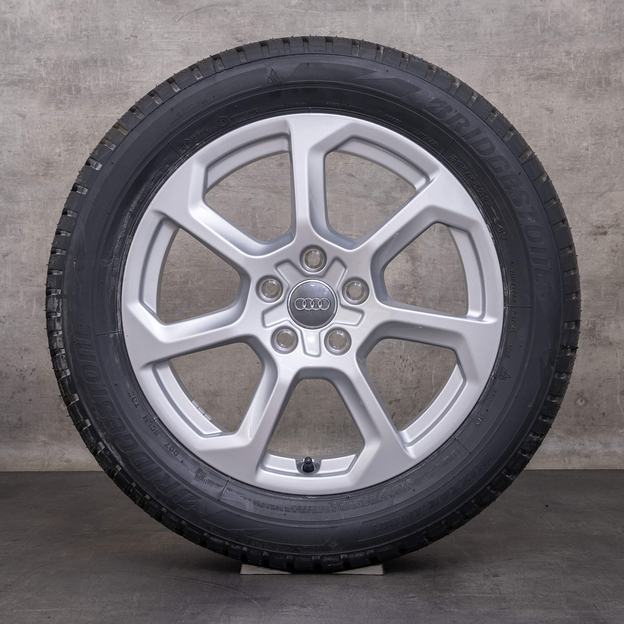 Oryginał Audi SQ2 GA koła 17 cali zimowe 81A601025T srebrne NOWOŚĆ