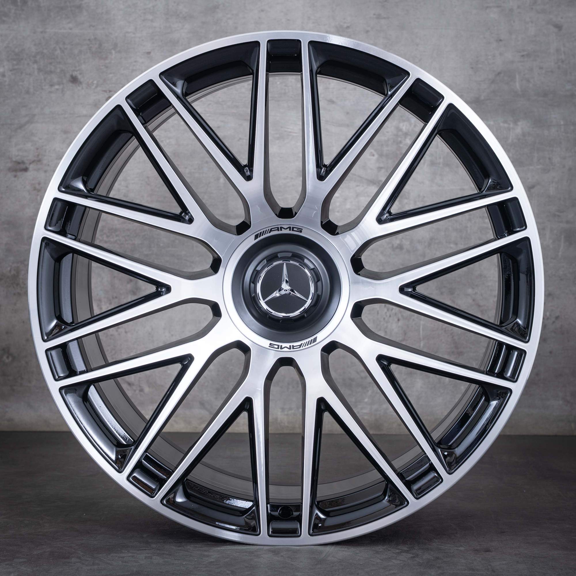 Alkuperäiset Mercedes Benz AMG GT vanteet 21 tuumaa C192 A1924011900 A1924012000 musta kiillotettu UUSI