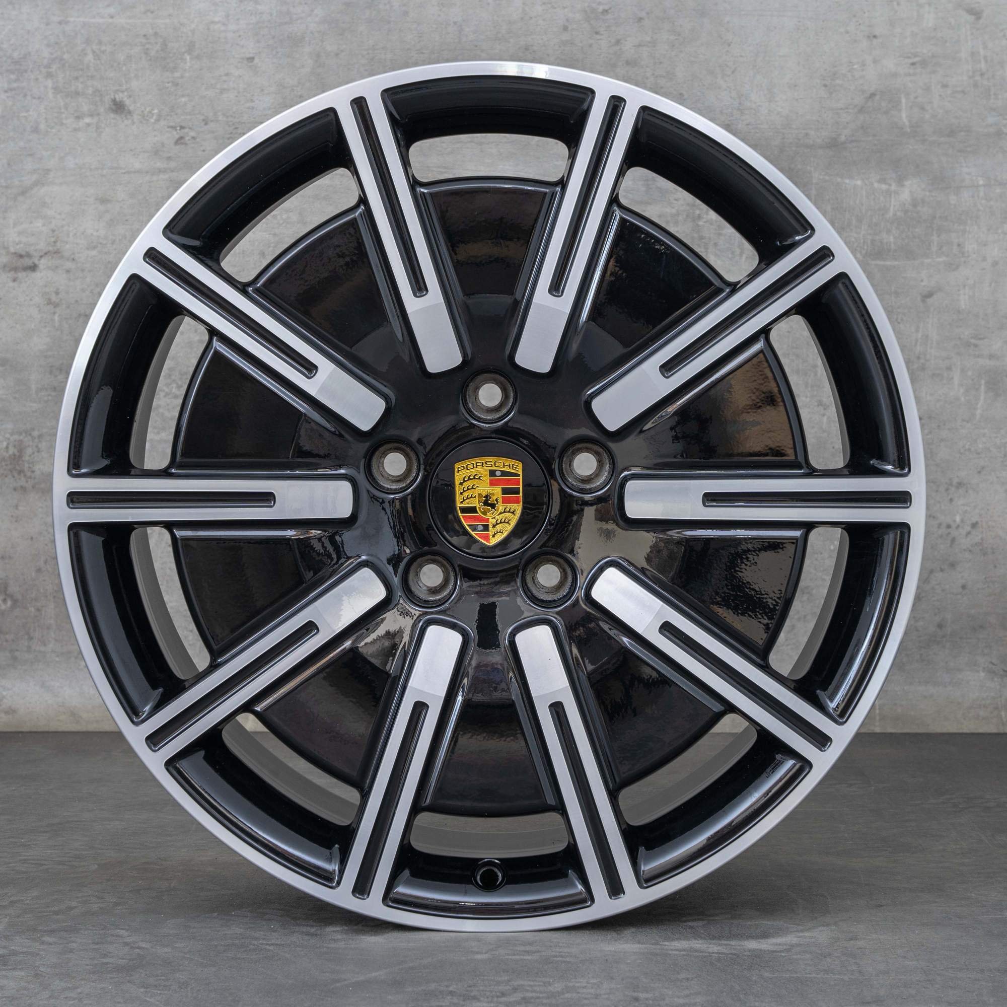 Oryginalne felgi Porsche Taycan 20 cali 9J1 Aero 9J1601025E 9J1601025F czarne polerowane