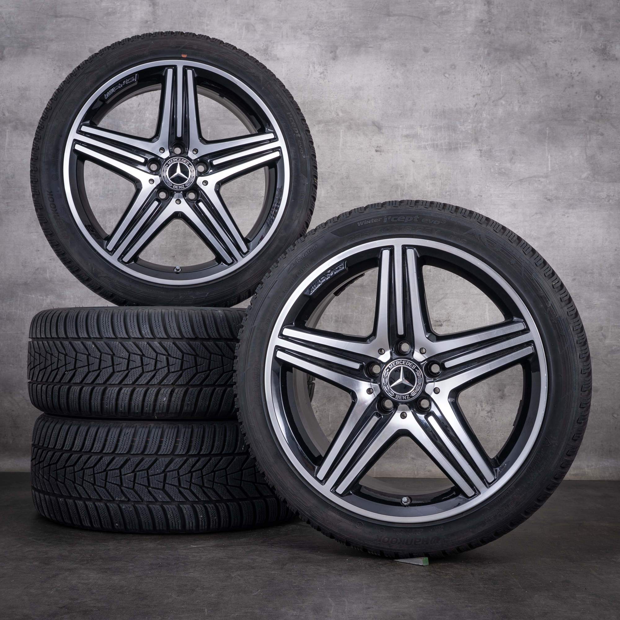 Oryginalne koła zimowe Mercedes-Benz Klasy A A45 CLA45 AMG 18 cali W176 C117 A1764010402 czarne z efektem diamond cut