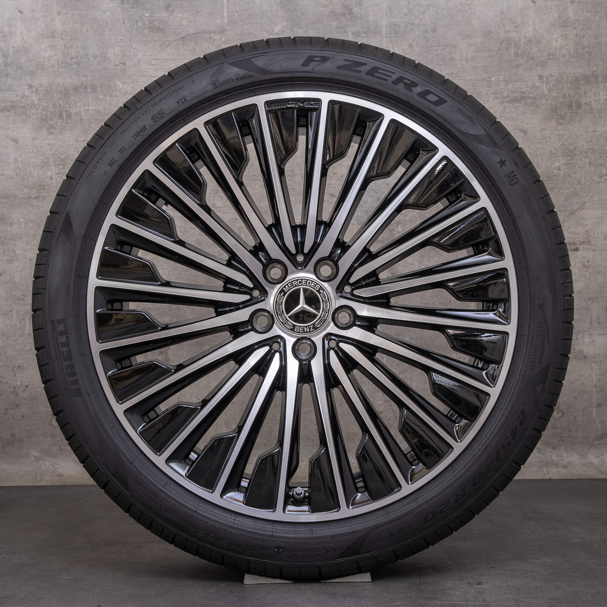 Alkuperäiset Mercedes-Benz E-sarjan AMG-vanteet 20 tuumaa W214 S214 kesärenkaat A2144010500 A2144010600 diamond cut musta UUDET