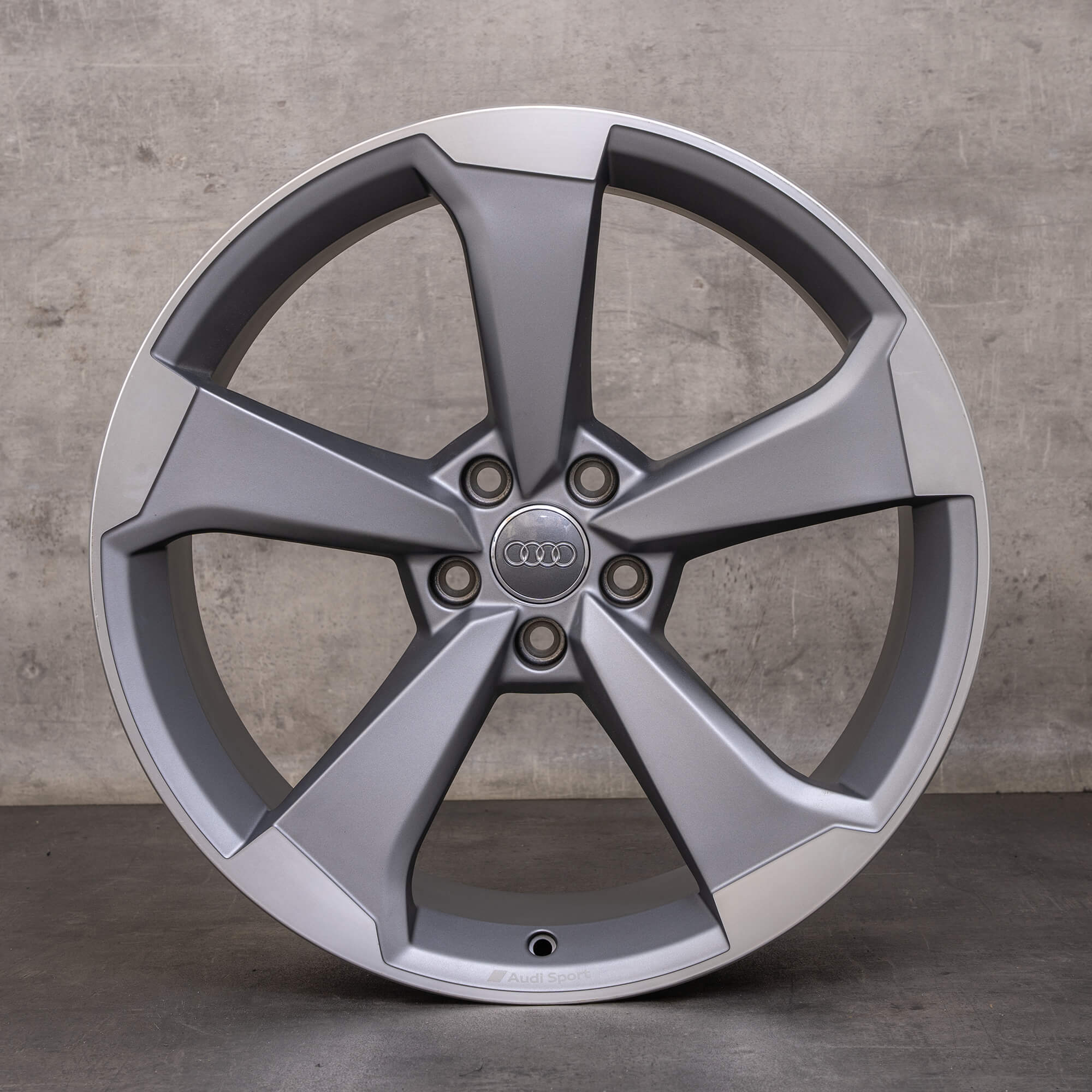 Originali cerchi Audi A5 S5 da 20 pollici F5 8W B9 8W0601025CF titanio opaco lucido