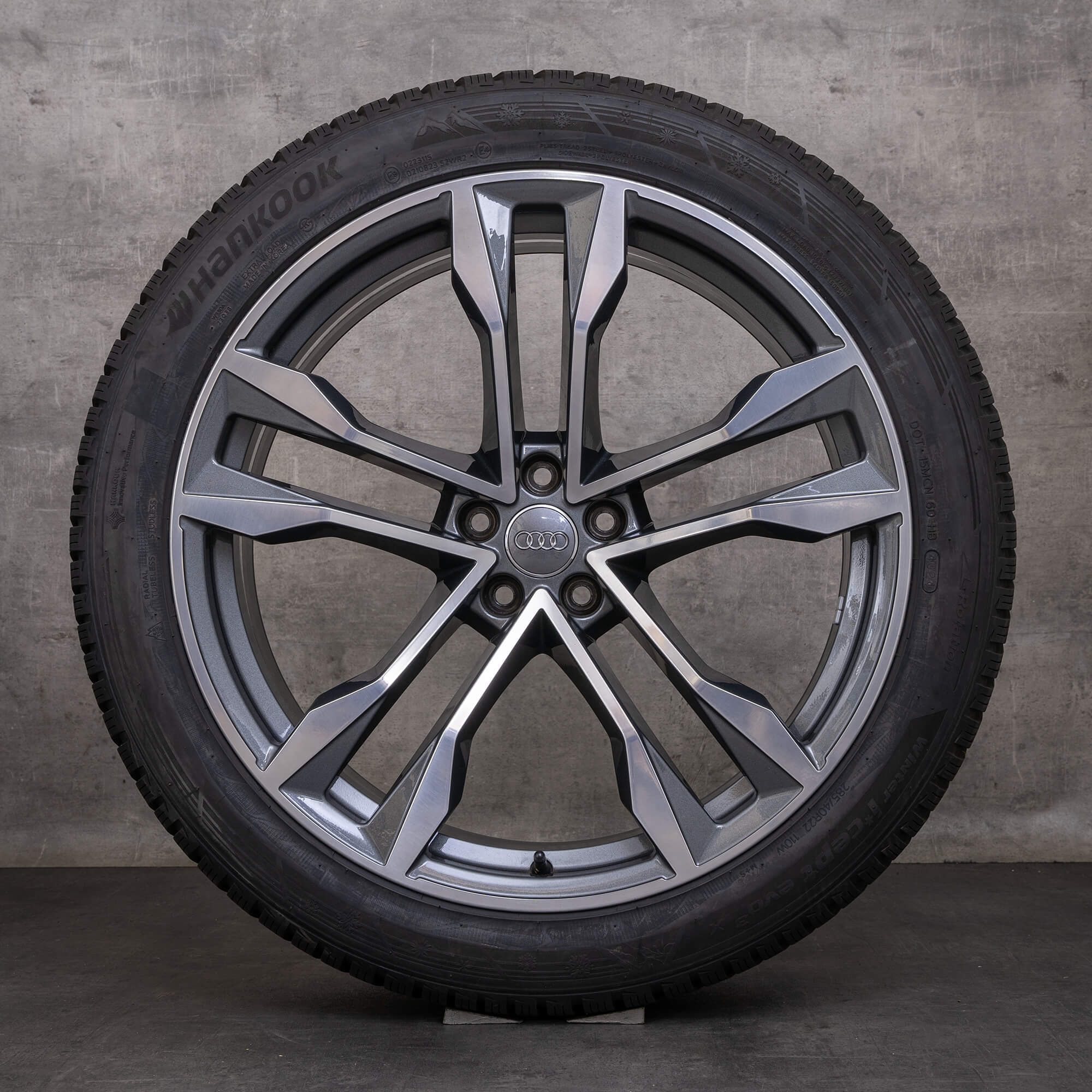 Original Audi Q8 SQ8 Winterräder 22 Zoll 4M8 Felgen 4M8601025J titan glanzgedreht