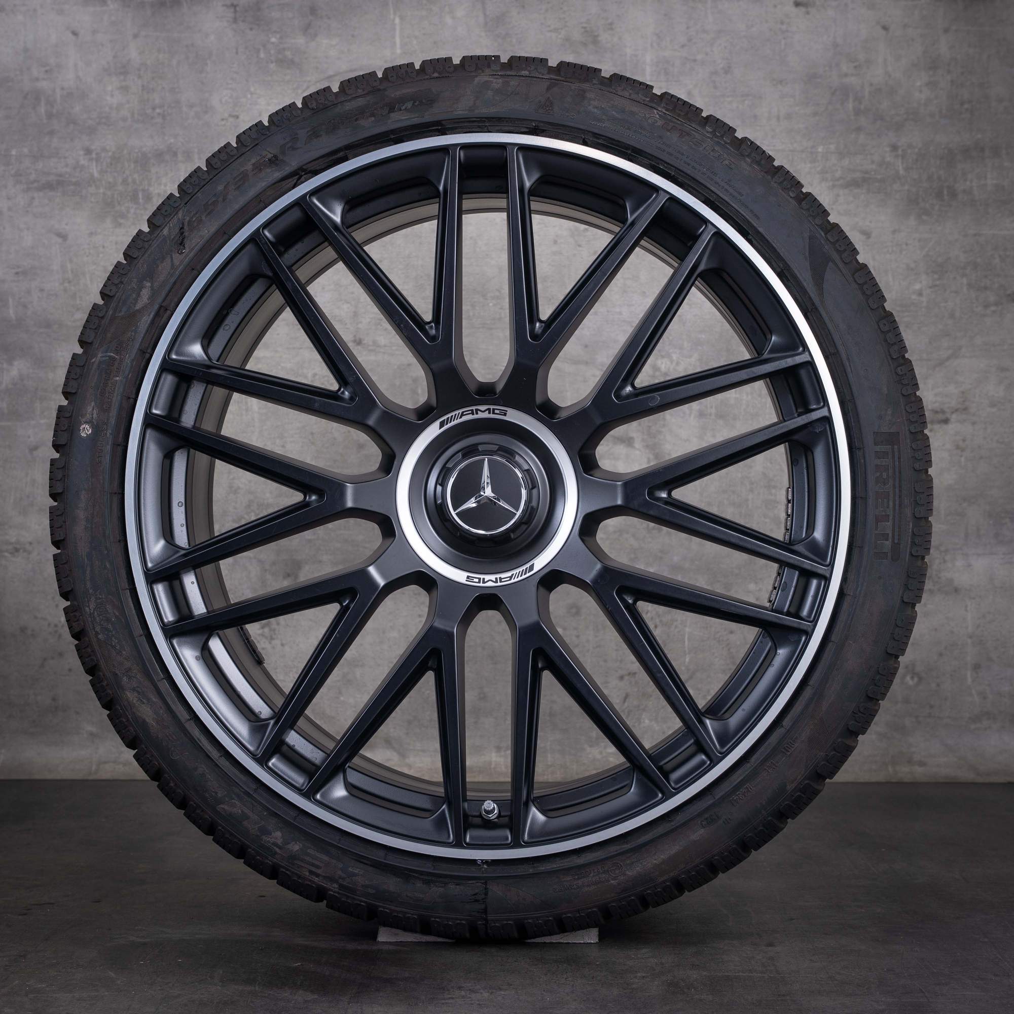 Ruedas de invierno originales Mercedes-Benz SL 43 55 63 AMG de 21 pulgadas R232 4MATIC+ con referencia A2324012900 A2324013000 en negro mate con borde diamantado