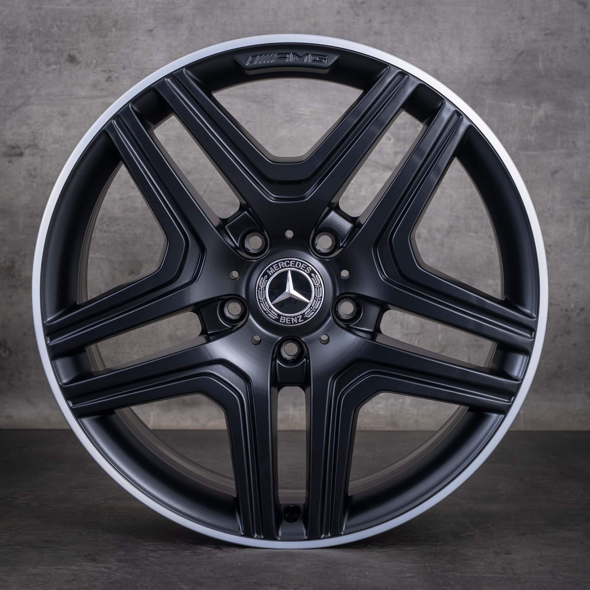 Alkuperäiset Mercedes-Benz G-sarjan G63 G65 AMG -vanteet 20 tuumaa W463 A4634013002 mattamusta diamond cut UUDET