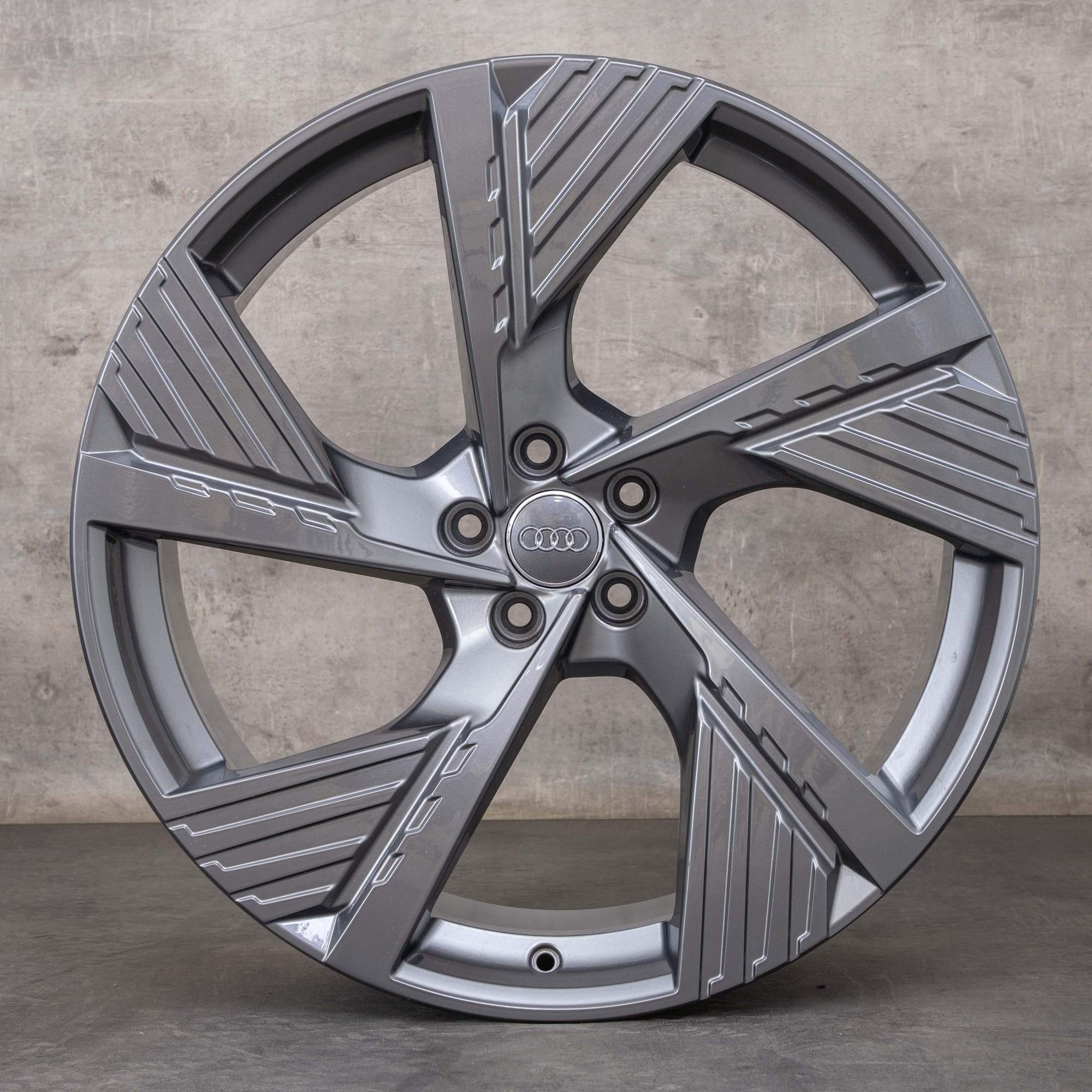 Originele Audi Q8 e-tron velgen 22 inch GEN GEA & Sportback 4KE601025B titanium