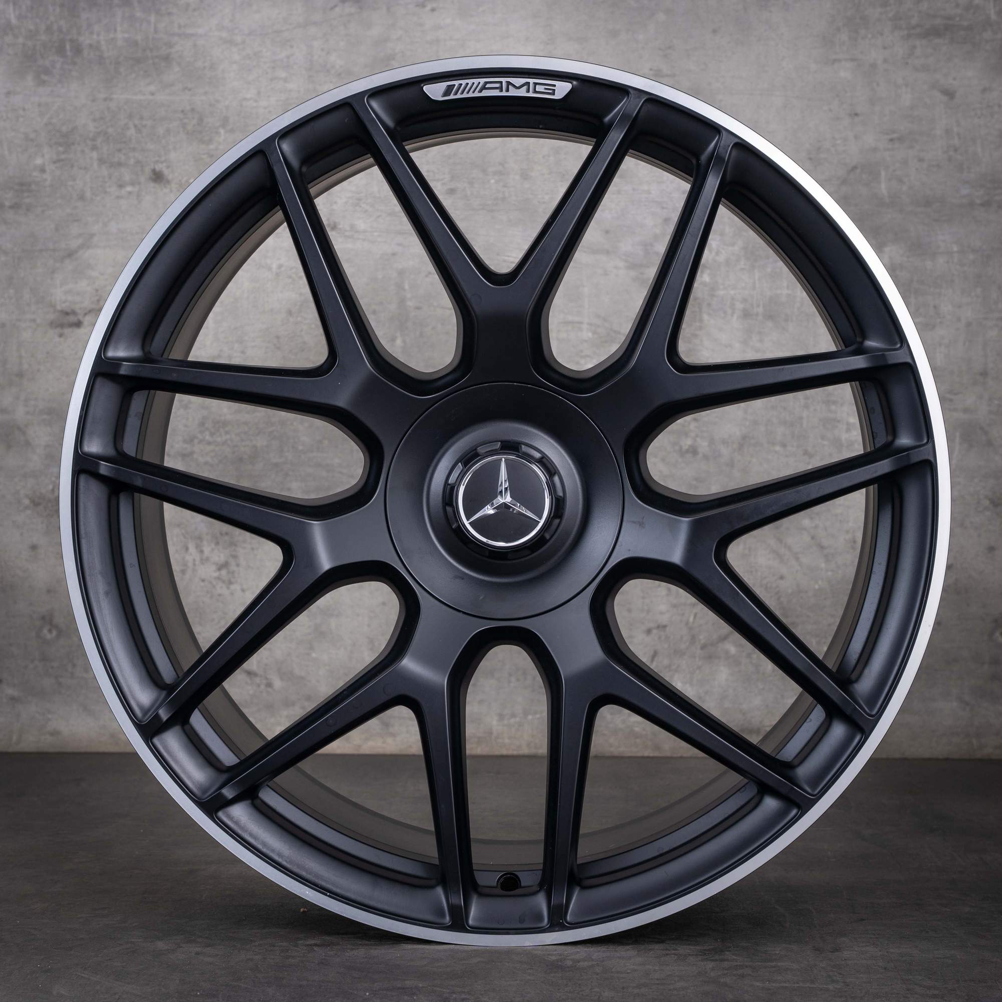 OEM Mercedes-Benz G-Class G63 AMG 22-inch rims W465 W463A A4634012000 Matte Black, diamond cut