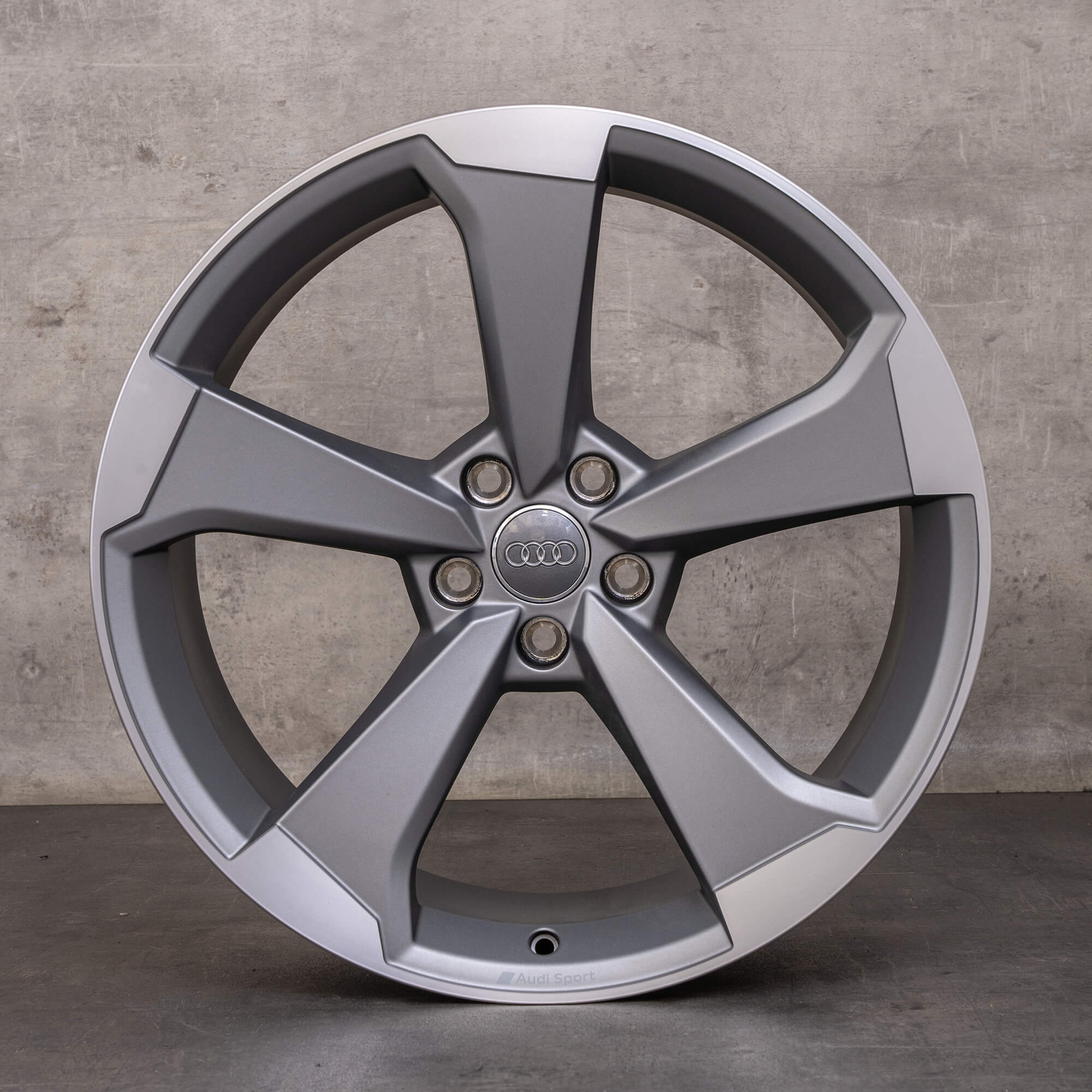 Originali cerchi Audi A5 S5 da 20 pollici F5 8W B9 8W0601025CF titanio opaco lucido