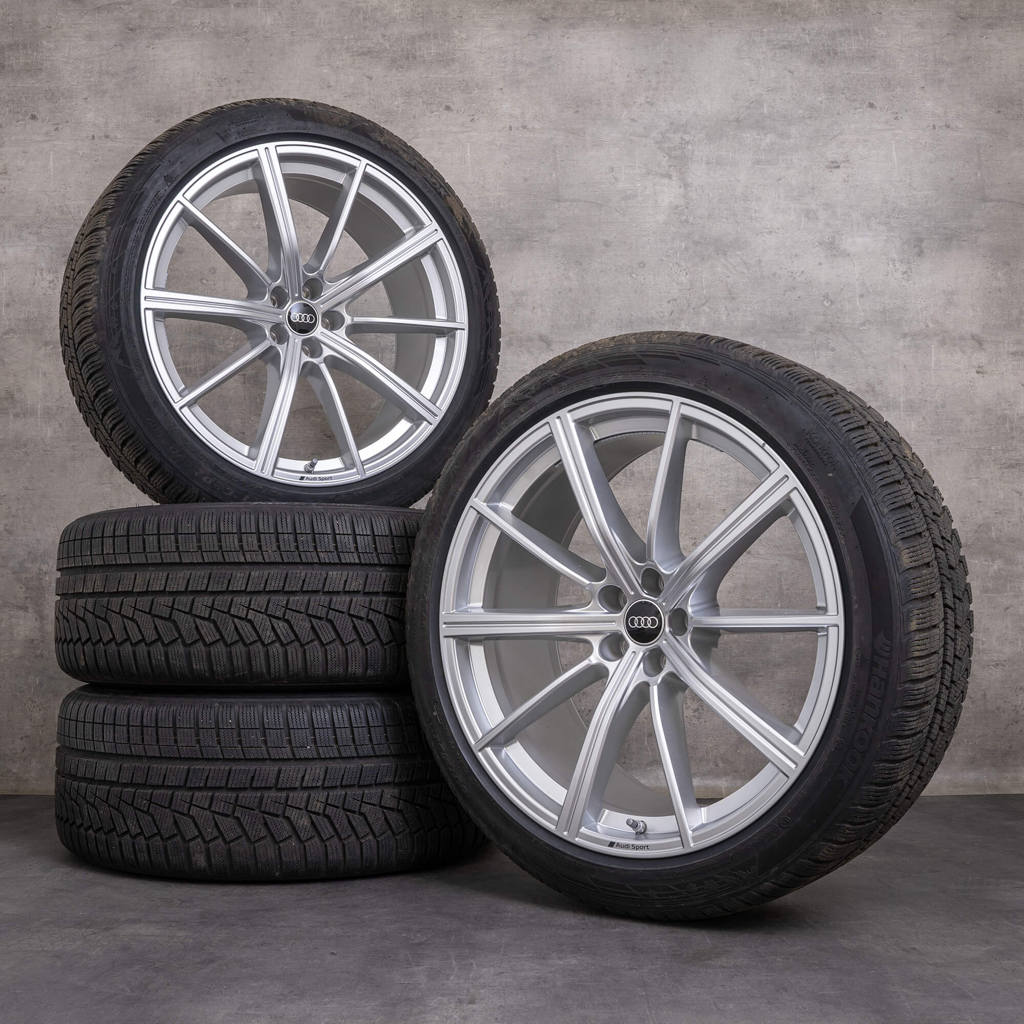 Original Audi RS Q8 Winterräder 22 Zoll 4M8 Felgen 4M8601025DB silber