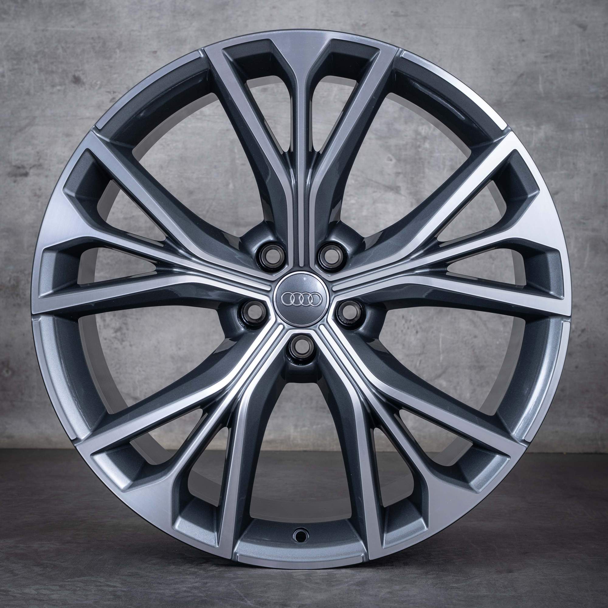 Original Audi Q8 SQ8 Felgen 21 Zoll 4M8 4M8601025S titan glanzgedreht NEU