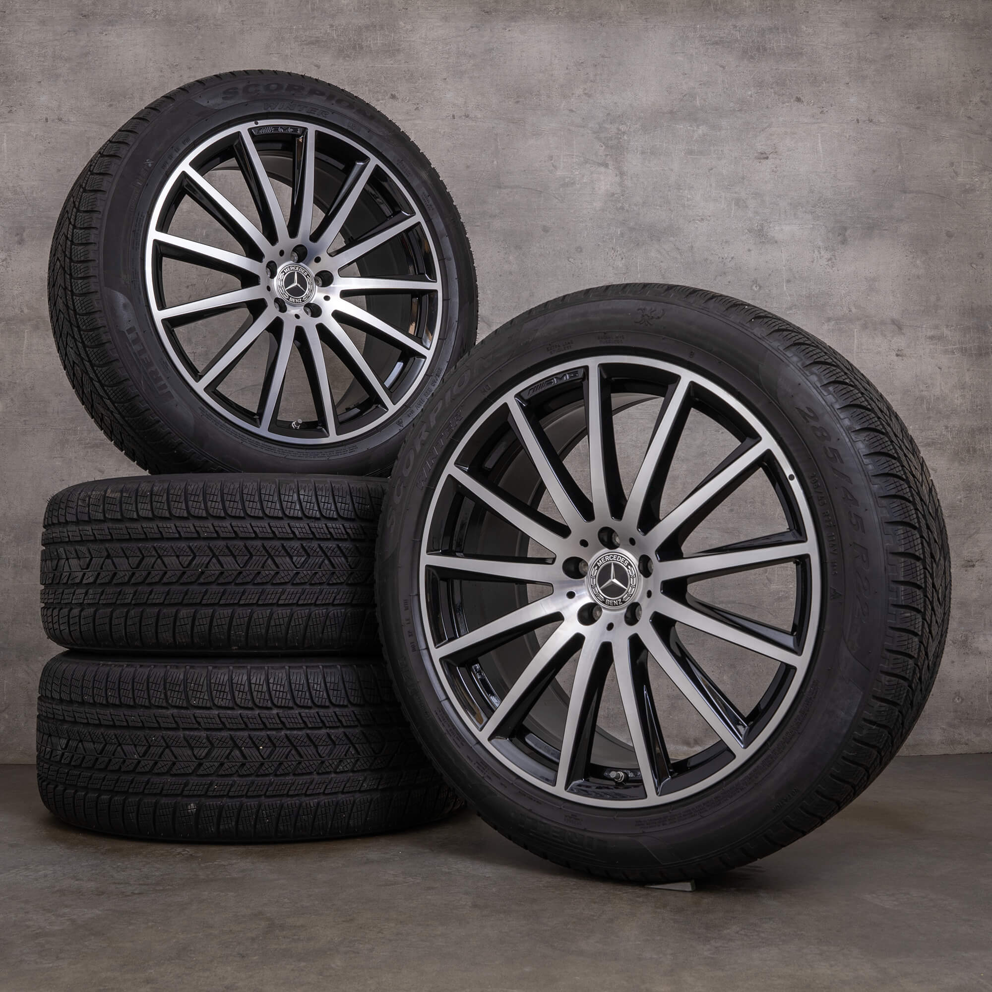 Originale Mercedes Benz GLS AMG ruote invernali 22 pollici X167 cerchi A1674017500 nero lucido girato