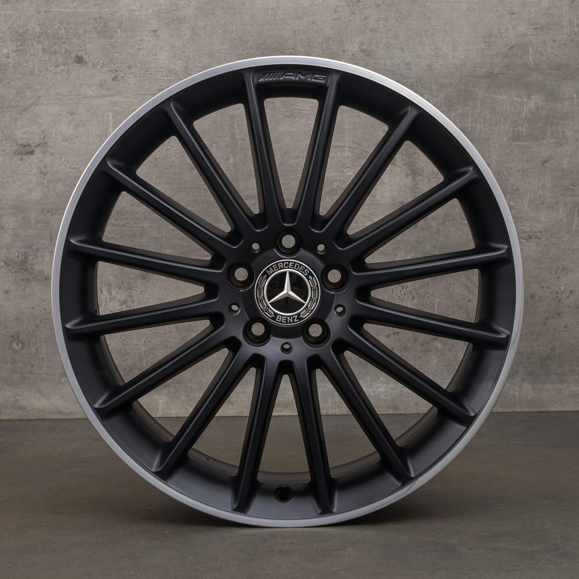 Cerchio originale AMG Mercedes Classe A A45 CLA 45 250 W176 C117 X117 da 19 pollici A1764010502 nero opaco