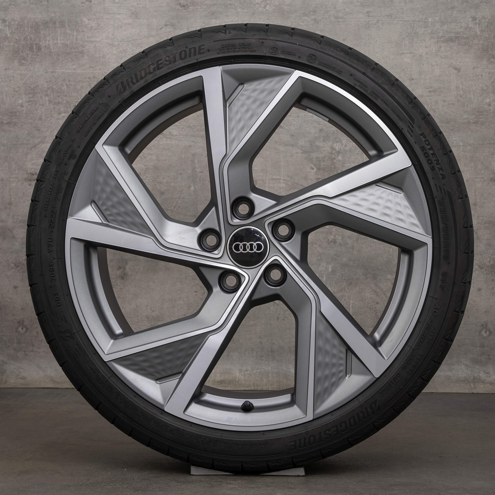 アウディS3 8Y 19インチ S3専用純正オプションホイール　A3 8Y アウディS3 8Y 19インチ S3専用純正オプションホイール A3 8Y - メルカリ