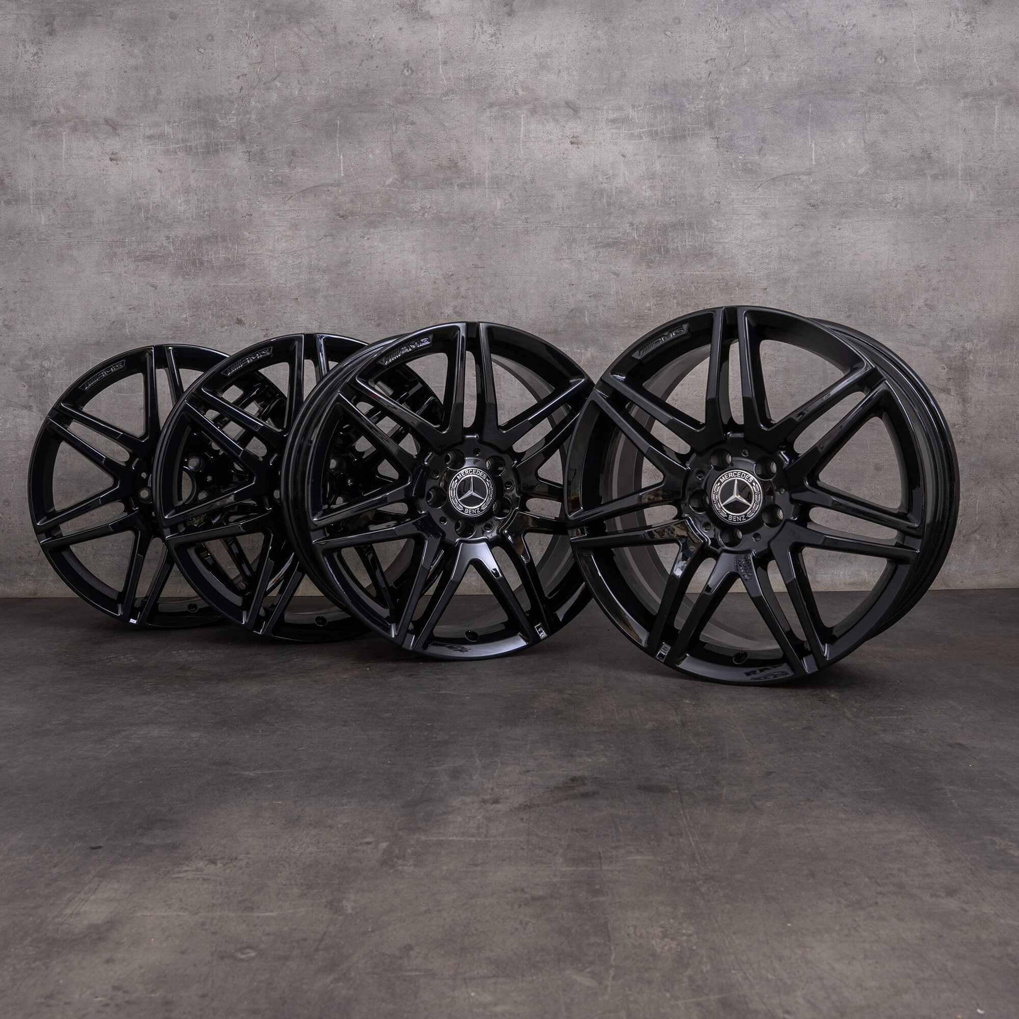 Orijinal Mercedes Benz E-Serisi AMG jantlar 19 inç C207 A207 A2124014702 siyah parlak