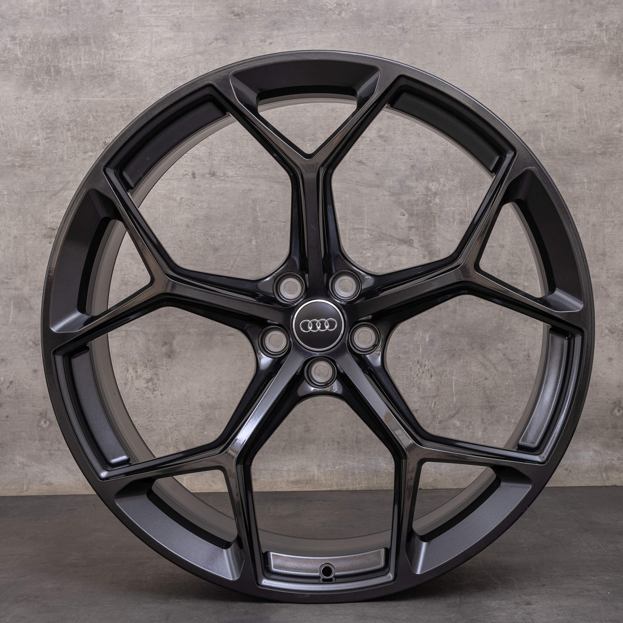 Original Audi RS Q8 Felgen 23 Zoll 4M8 4M8601025CM schwarz glanz NEU