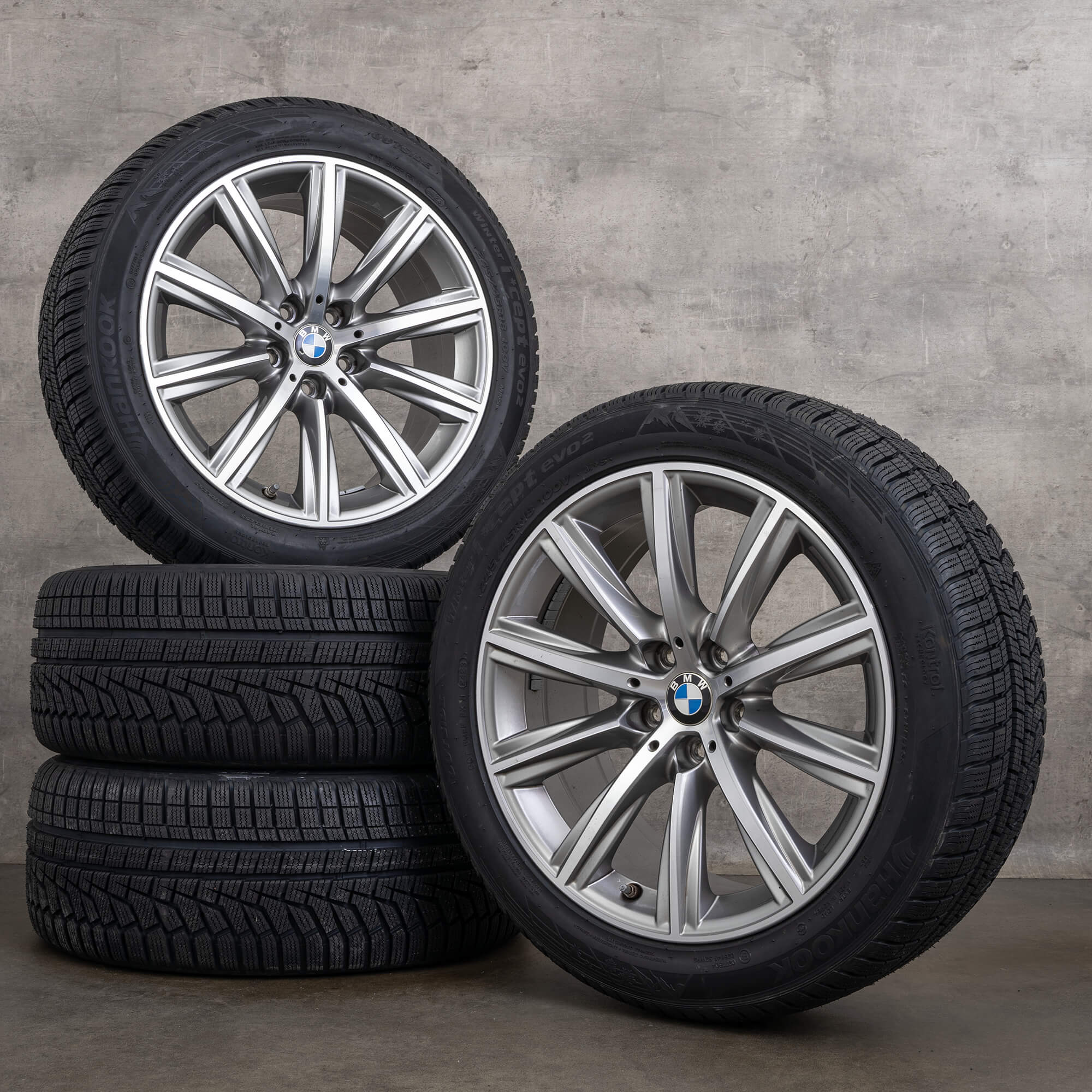 Originale BMW 5-serie vinterhjul 18 tommer G30 G31 fælge styling 684 6874441 jerngrå frontpolering