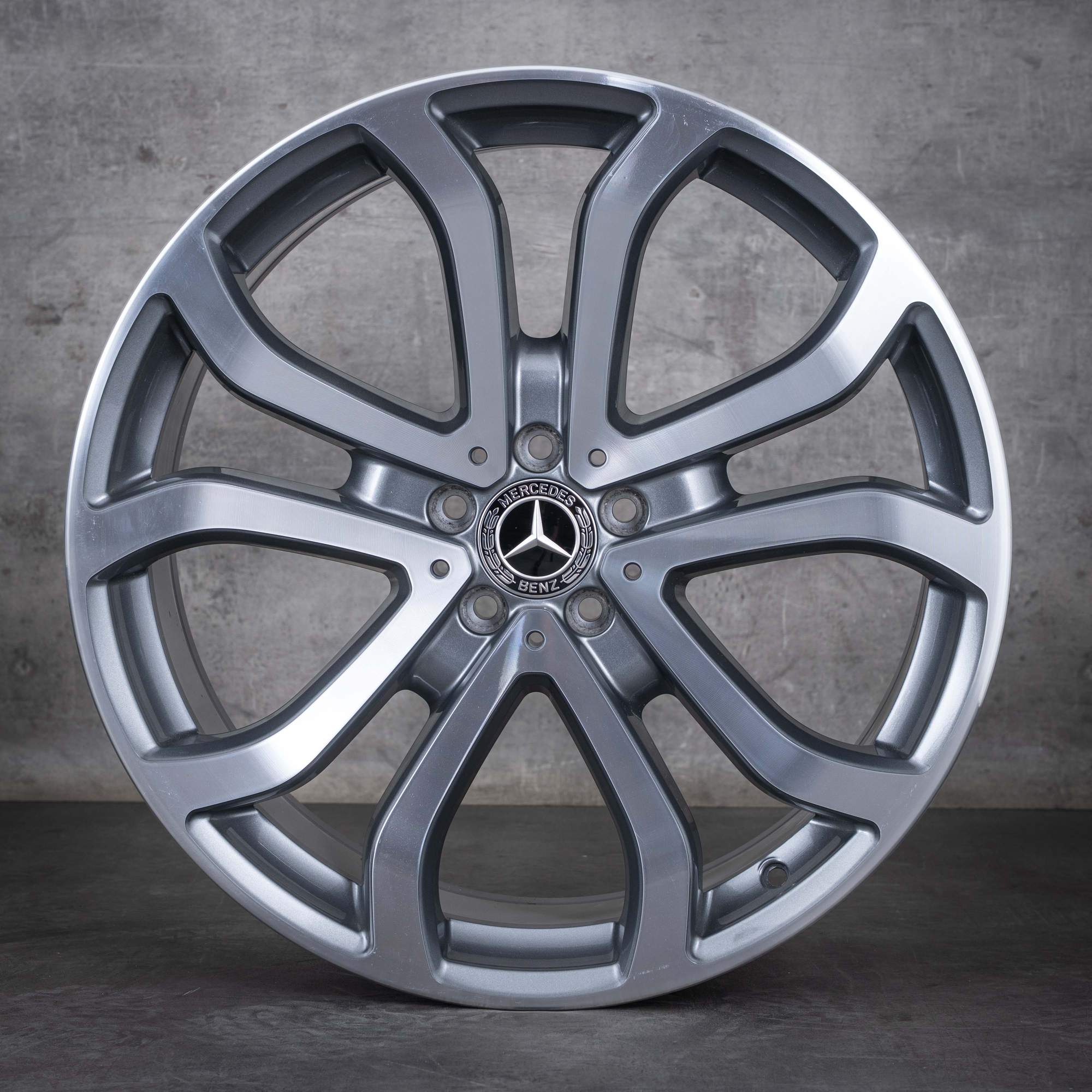 Oryginalne koła zimowe Mercedes Benz GLE 43 63 & S AMG 21 cali C292 felgi A2924011400 A2924011500 himalaya grey Polerowane