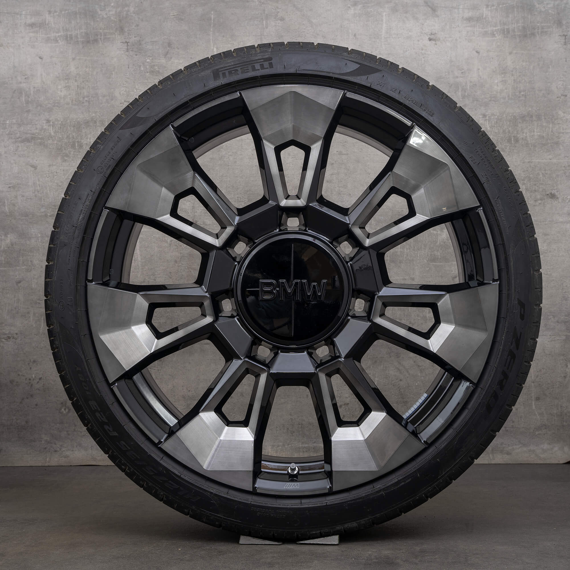 BMW XM G09 summer wheels 23 inch rims tires 6856021 6856022
