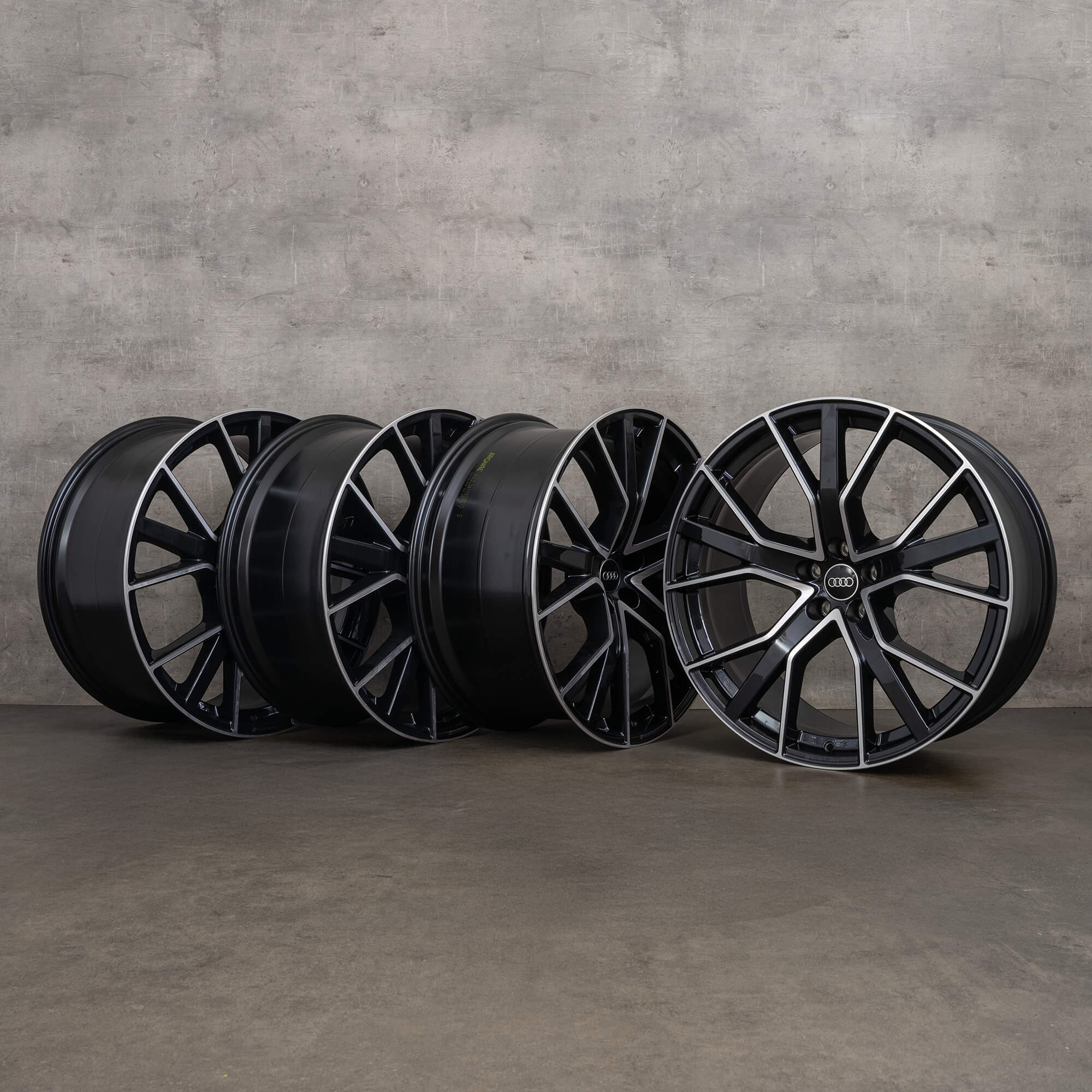 Originele Audi Q7 SQ7 velgen 22 inch 4M Performance 4M0601025DP zwart hoogglans NIEUW