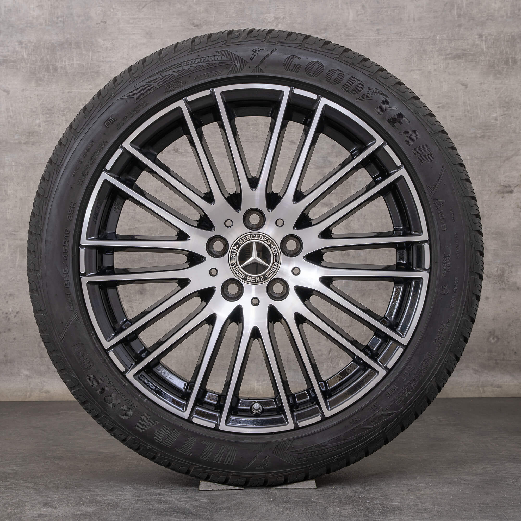 Alkuperäiset Mercedes Benz C-sarjan talvirenkaat 18 tuuman W206 S206 vanteet A2064014900 musta kiillotettu
