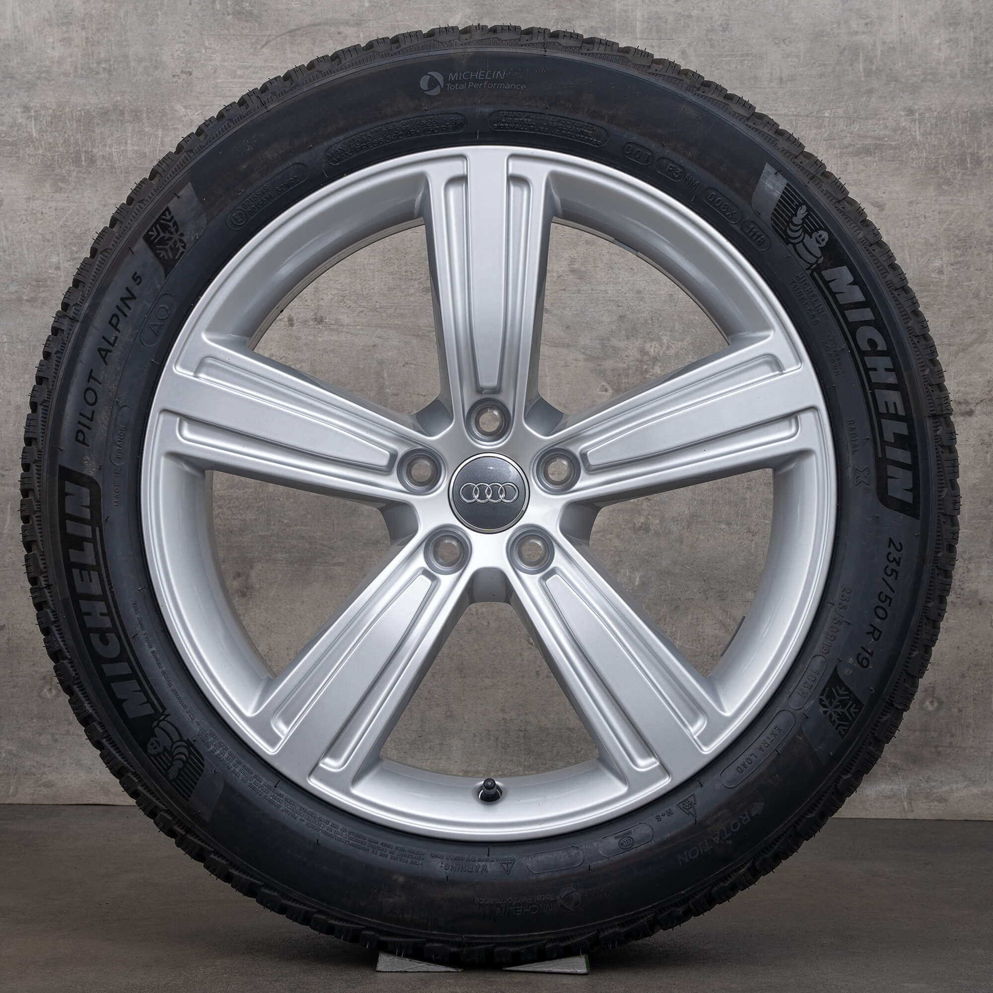 Oryginalne koła zimowe Audi A8 S8 19 cali 4N D5 felgi 4N0601025J srebrne