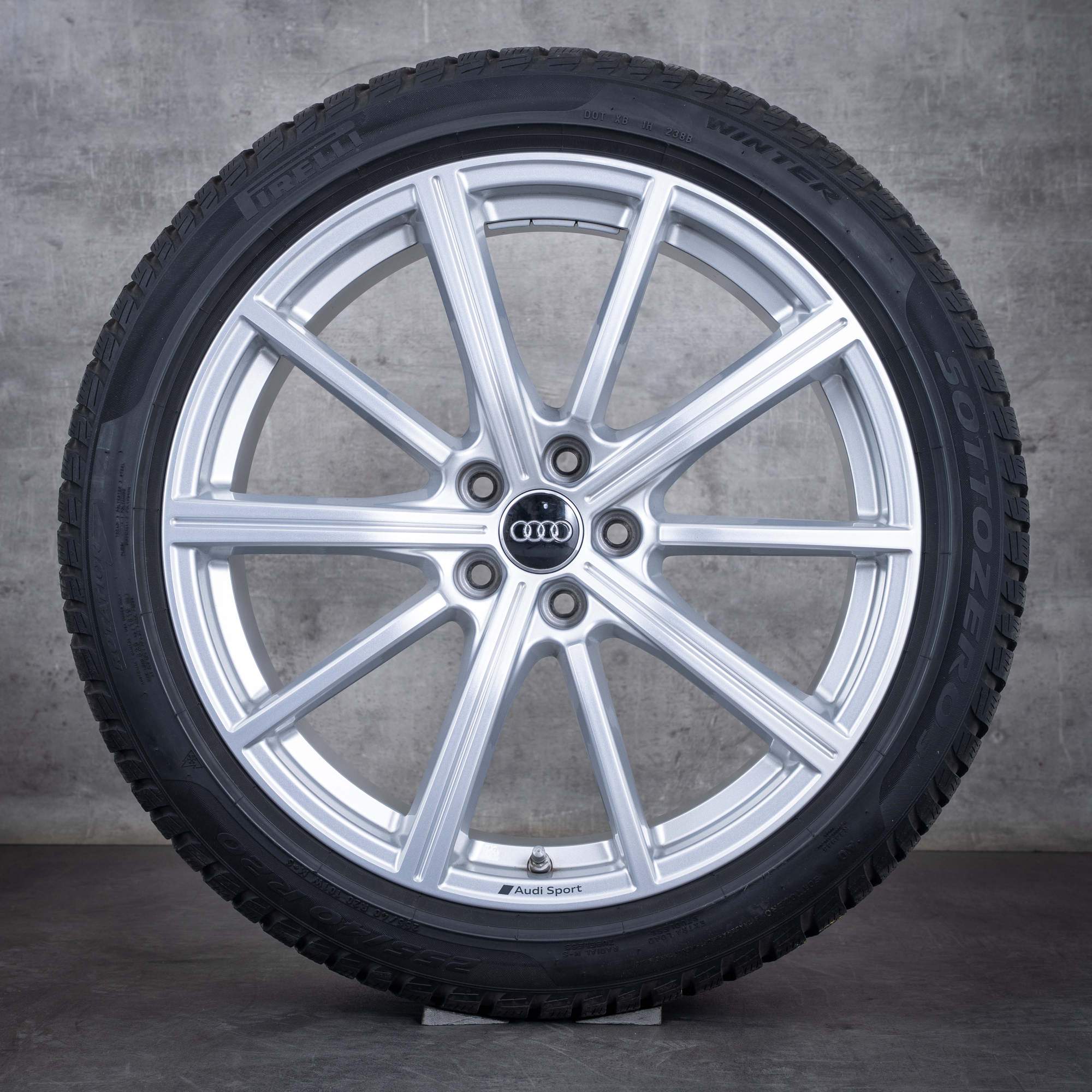 Alkuperäiset Audi RSQ3 talvirenkaat 20 tuuman F3-vanteet 83A601025S hopea kiiltävä