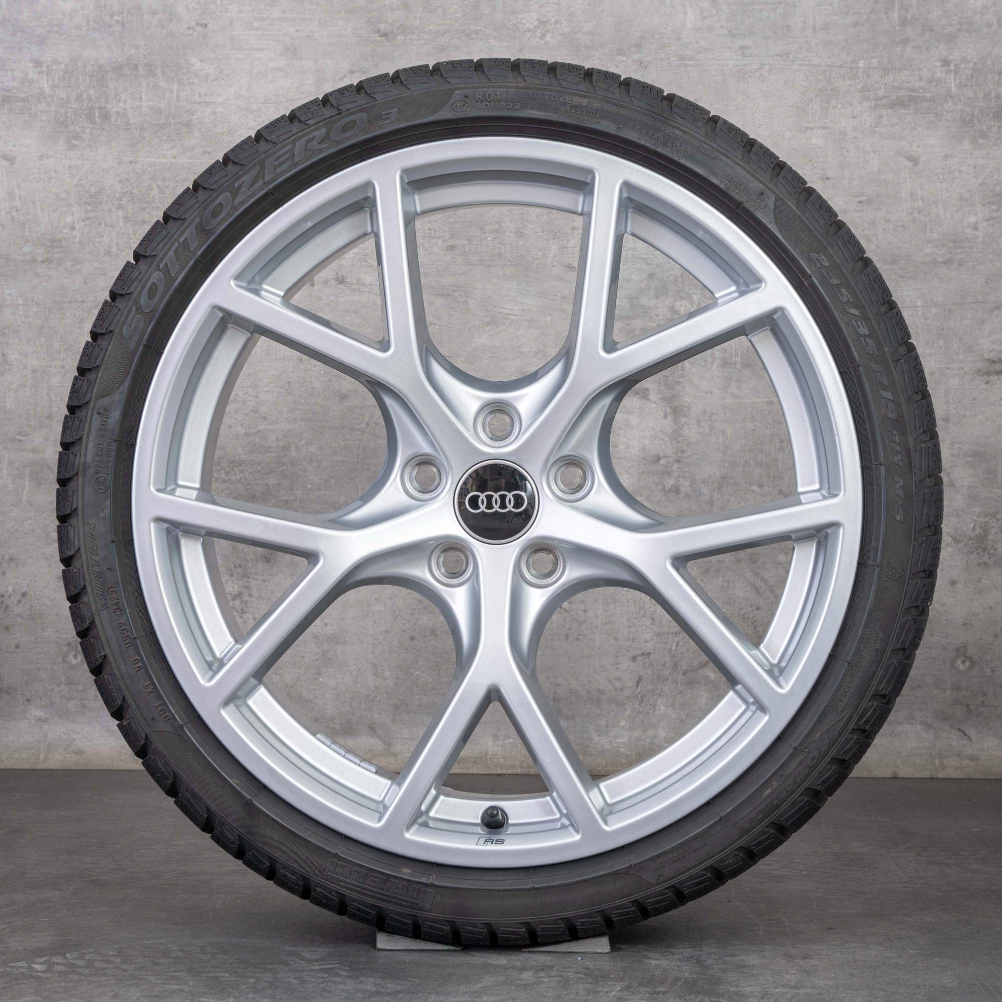 Alkuperäiset Audi RS3 talvirenkaat 19 tuuman 8Y vanteet 8Y0601025BT 8Y0601025BQ hopea kiiltävä