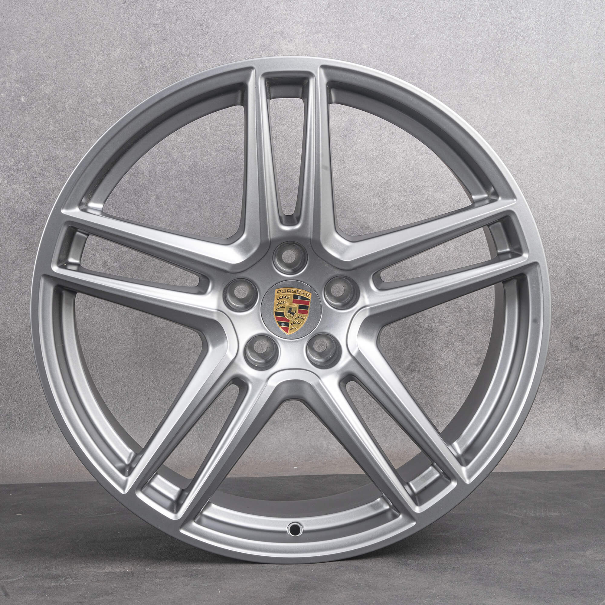 1x Cerchio originale Porsche 20 pollici Macan in alluminio 9J ET E26 95B601025DJ Nuovo