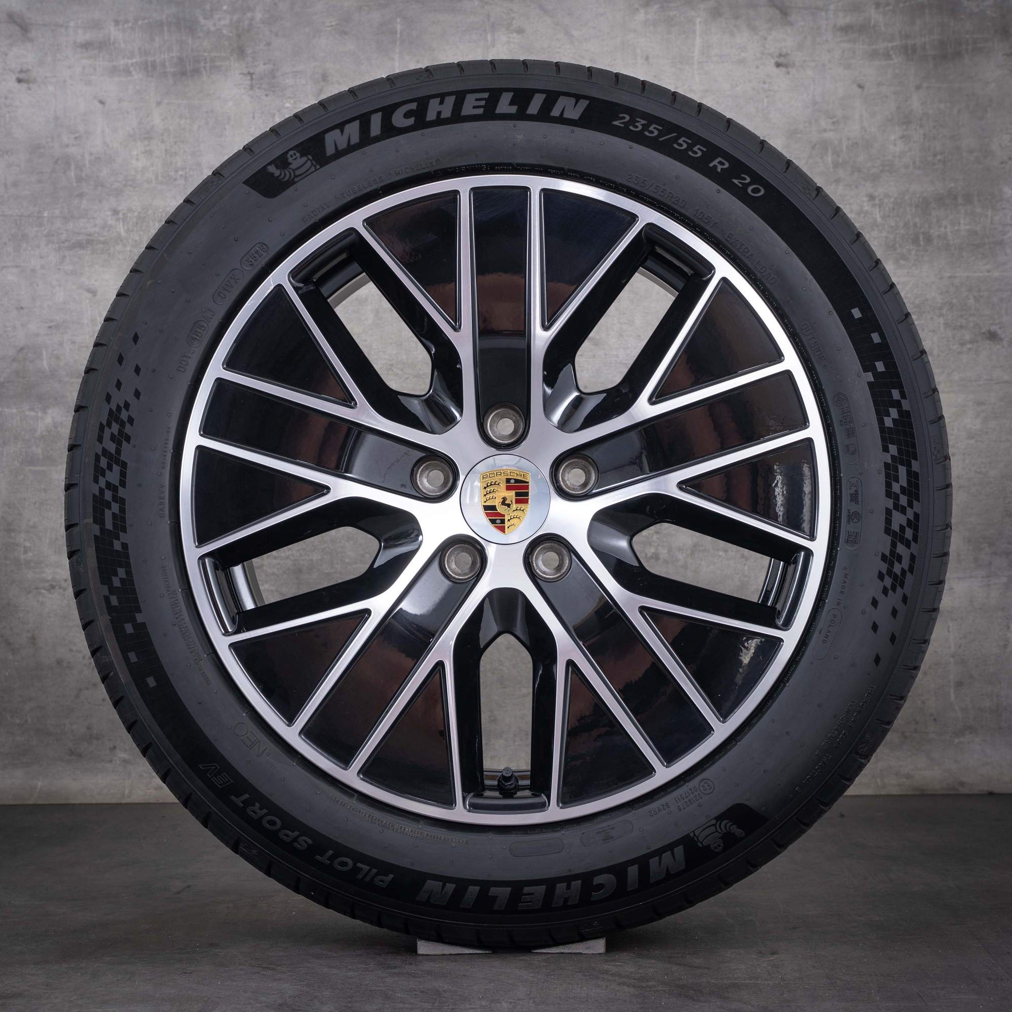 Alkuperäiset Porsche Macan 20 tuuman vanteet H2 Electric kesärenkaat 95C601025AM 95C601025AN diamond cut mustat.