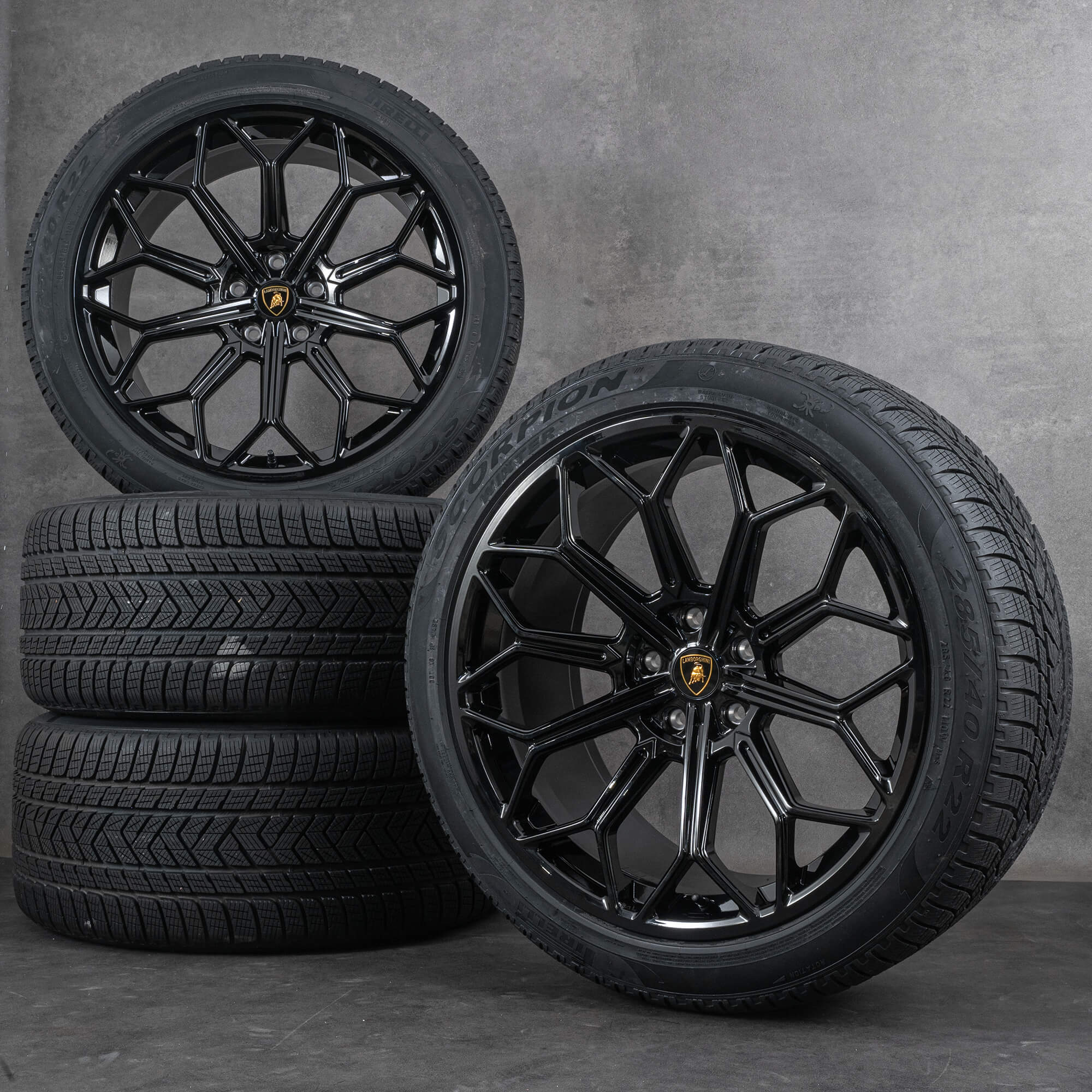 Originale Lamborghini Urus vinterdæk med fælge på 22 tommer 4ML601025R 4ML601025S sort