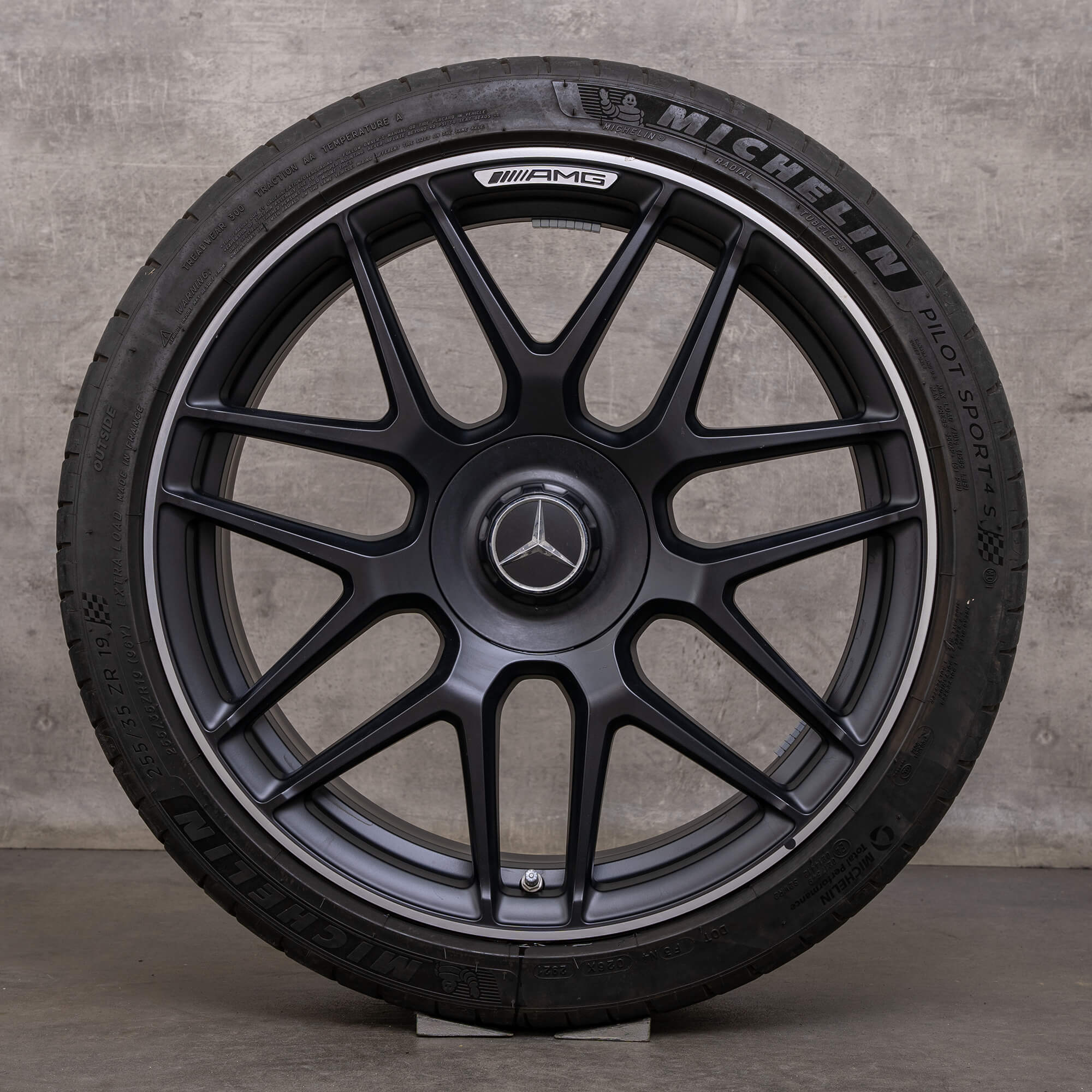 Genuine Mercedes Benz CLA 45 & S AMG ruote 19 pollici C118 X118 estive A1774012400 nero cerchio lucido tornito