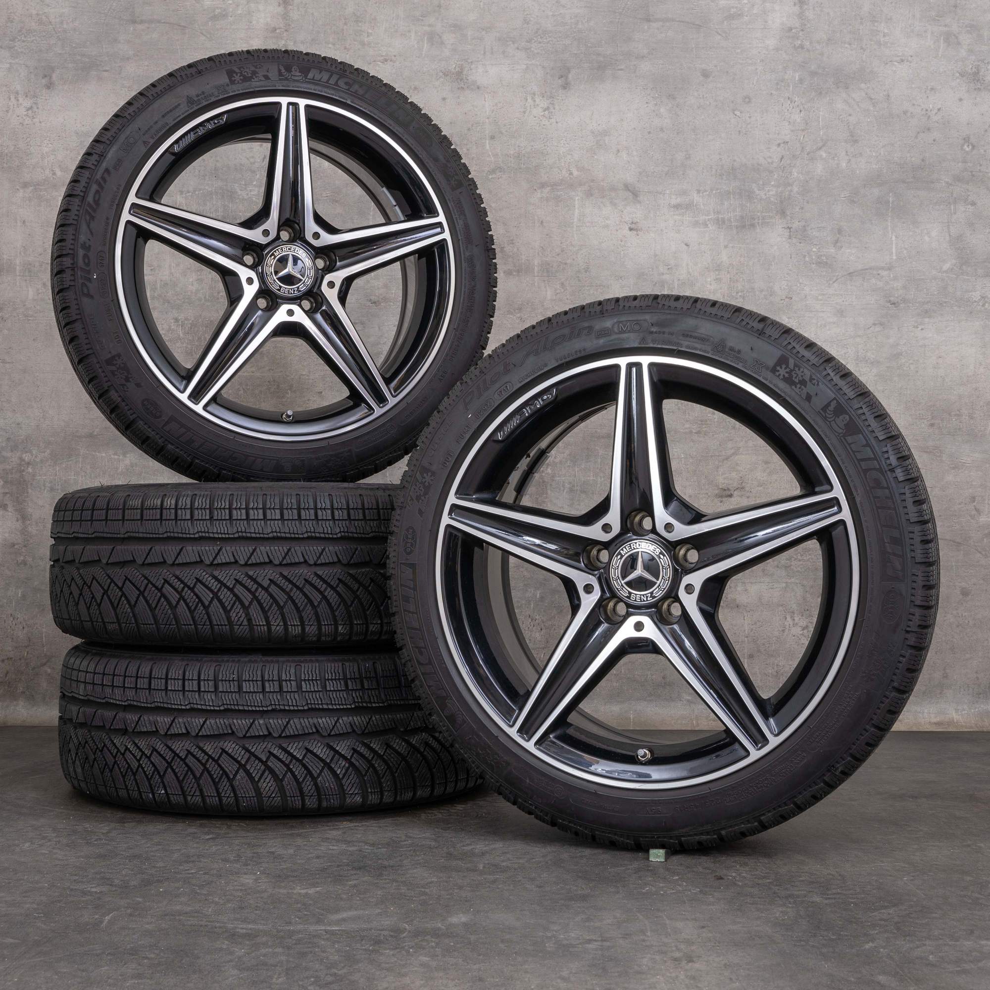 Originale Mercedes Benz C-Klasse AMG C43 C450 Sport vinterdæk med fælge 18 tommer W205 S205 C205 A205 A2054014800 A2054011100 sort poleret